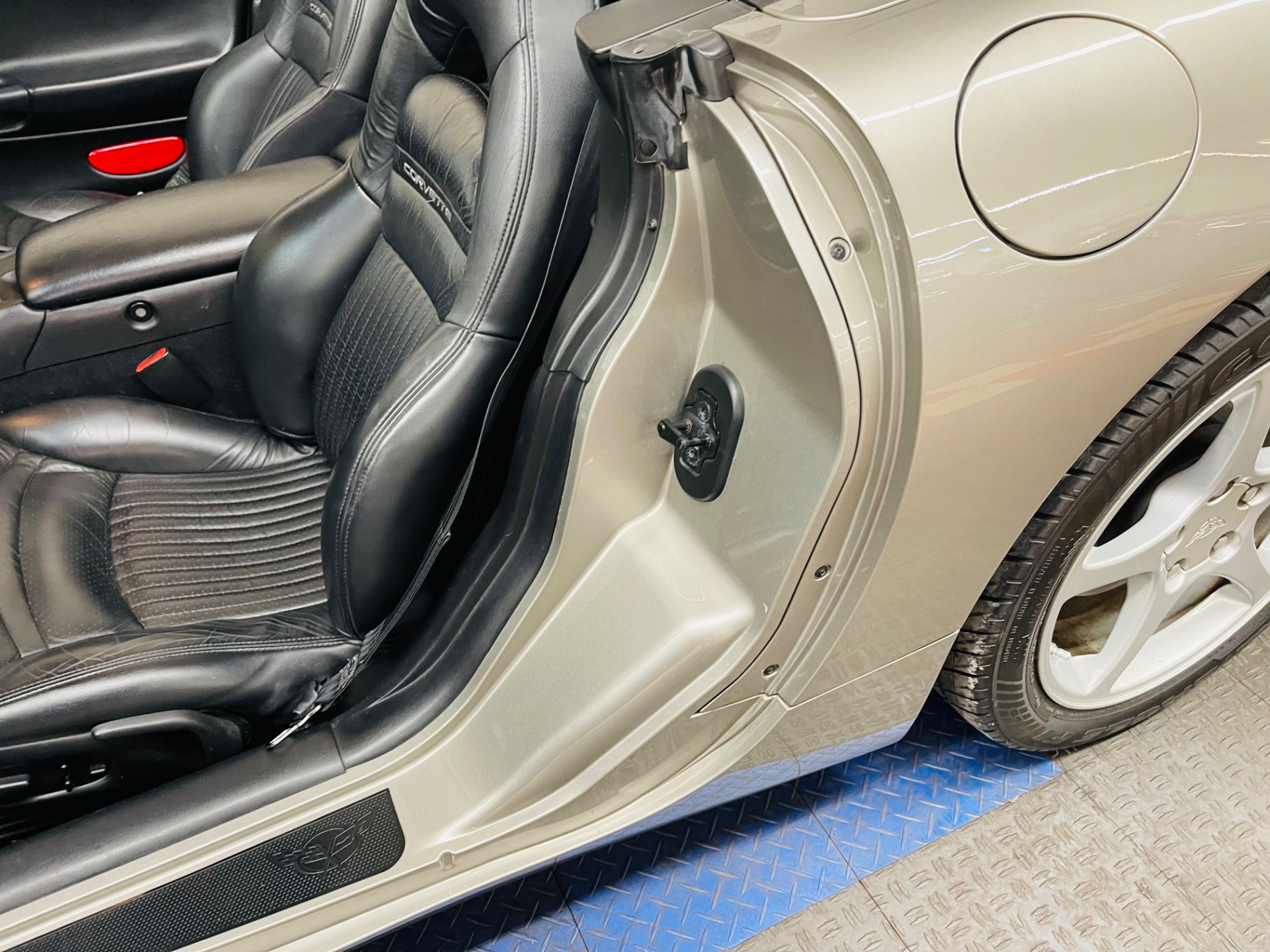 Used 2000 Chevrolet Corvette - LOW MILE CONVERTIBLE - SEE VIDEO | Mundelein, IL