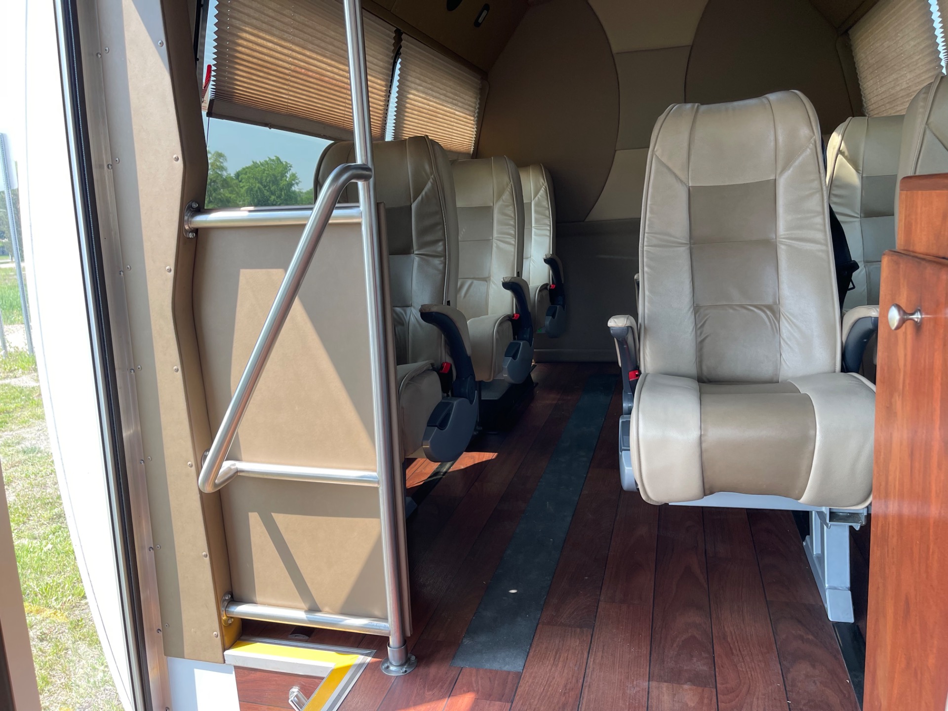 Used 2015 Ford E 450 - LIMO SHUTTLE BUS - 9 PASSENGER - VERY CLEAN - | St. Petersburg, FL
