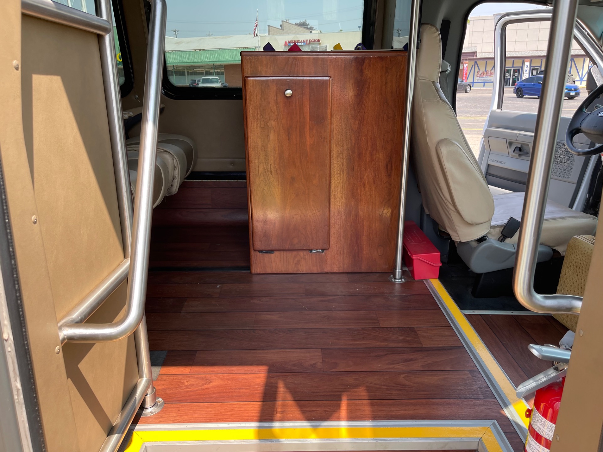 Used 2015 Ford E 450 - LIMO SHUTTLE BUS - 9 PASSENGER - VERY CLEAN - | St. Petersburg, FL