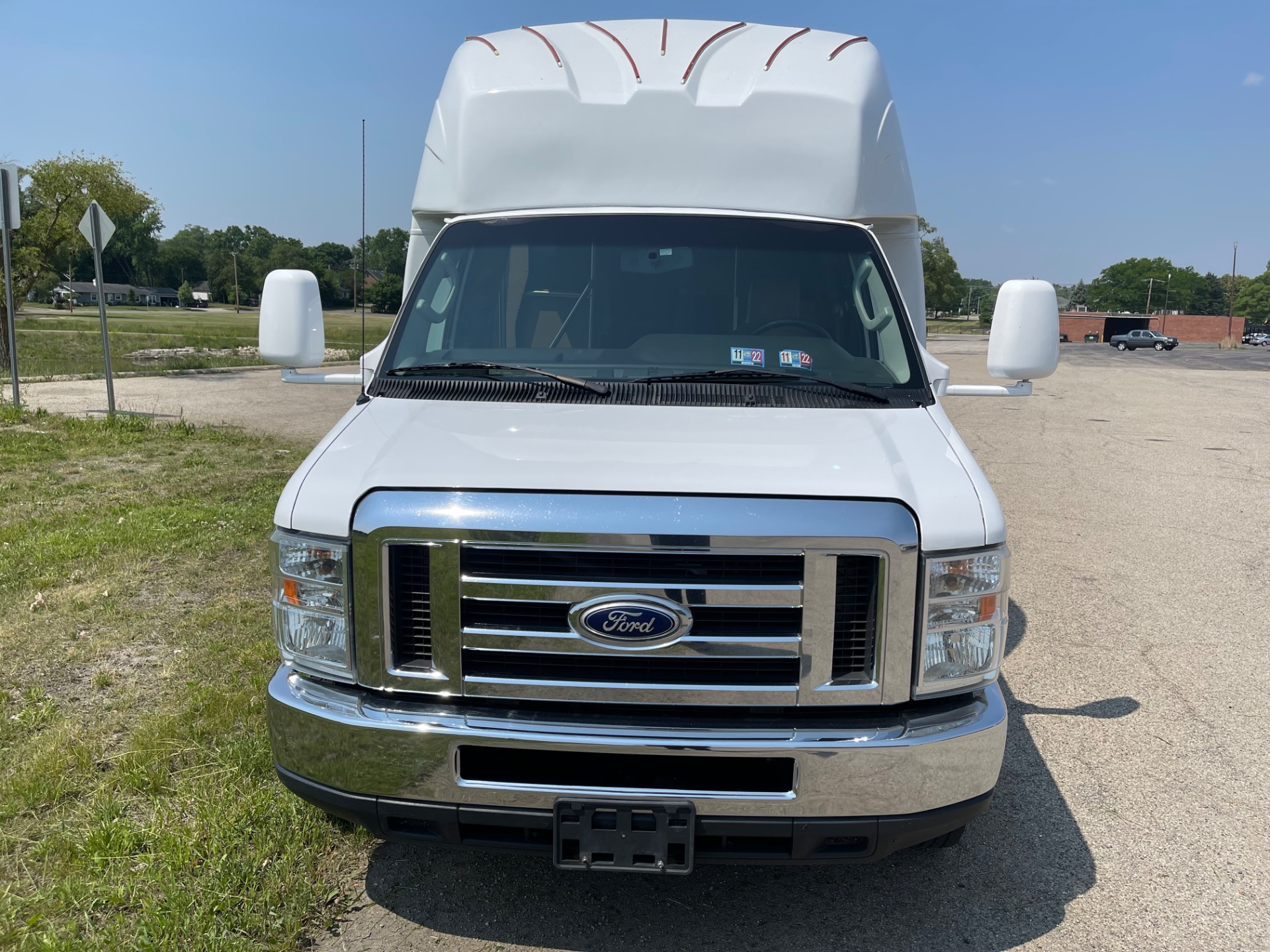Used 2015 Ford E 450 - LIMO SHUTTLE BUS - 9 PASSENGER - VERY CLEAN - | St. Petersburg, FL