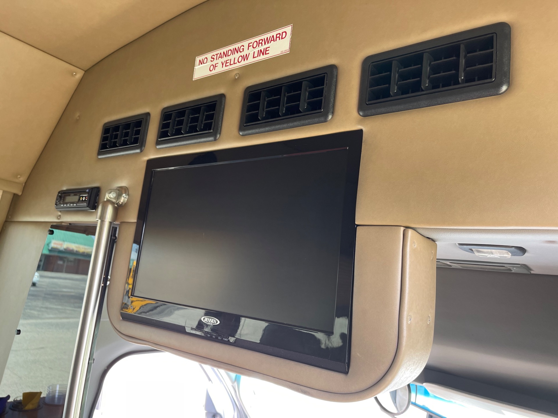 Used 2015 Ford E 450 - LIMO SHUTTLE BUS - 9 PASSENGER - VERY CLEAN - | St. Petersburg, FL
