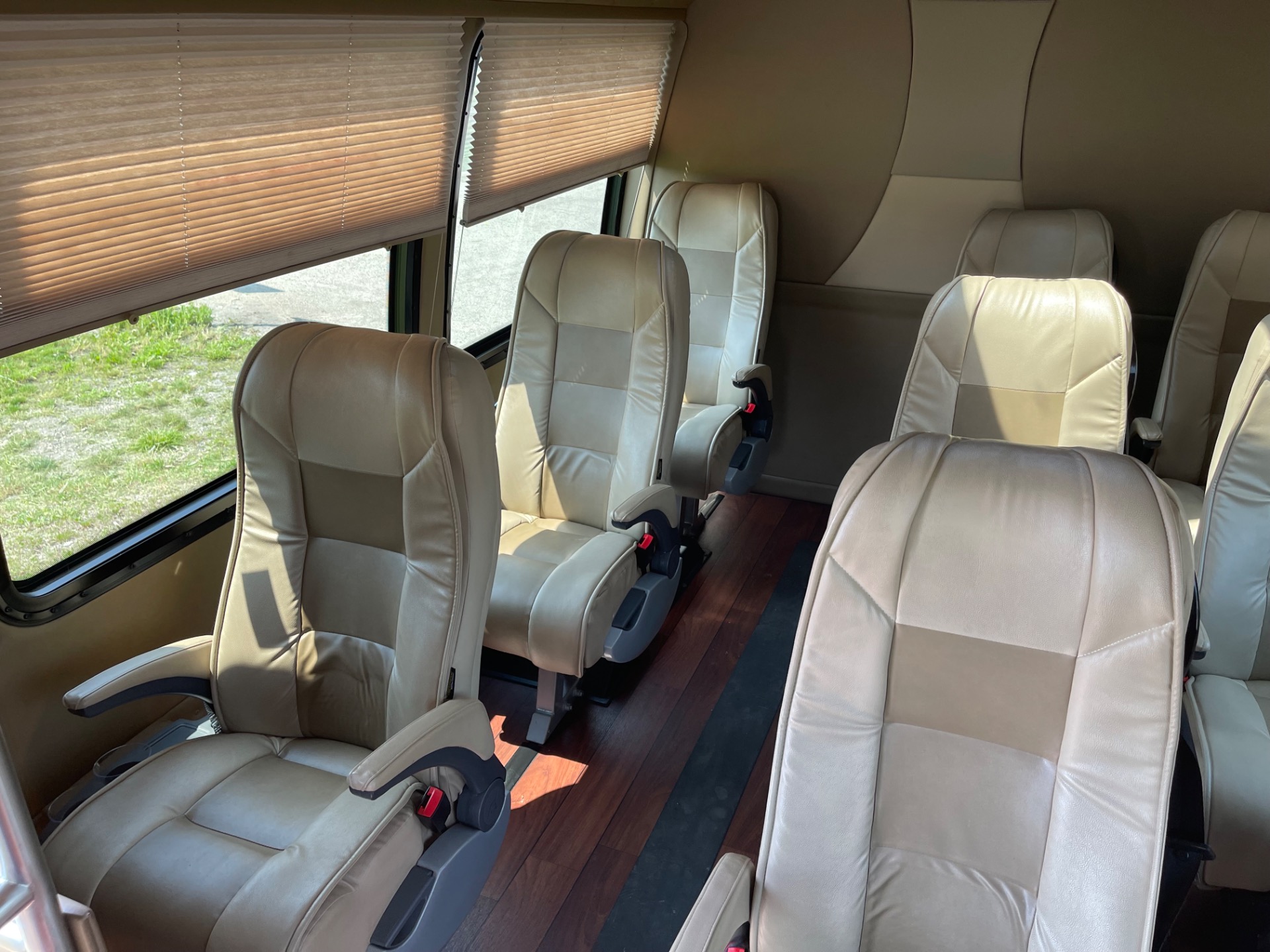 Used 2015 Ford E 450 - LIMO SHUTTLE BUS - 9 PASSENGER - VERY CLEAN - | St. Petersburg, FL