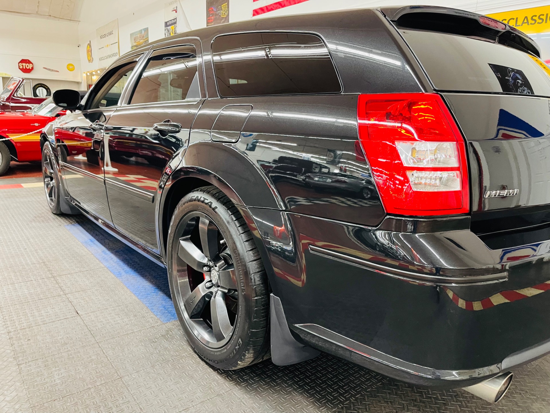 Used 2006 Dodge Magnum SRT-8  LOW MILES-SEE VIDEO | Mundelein, IL