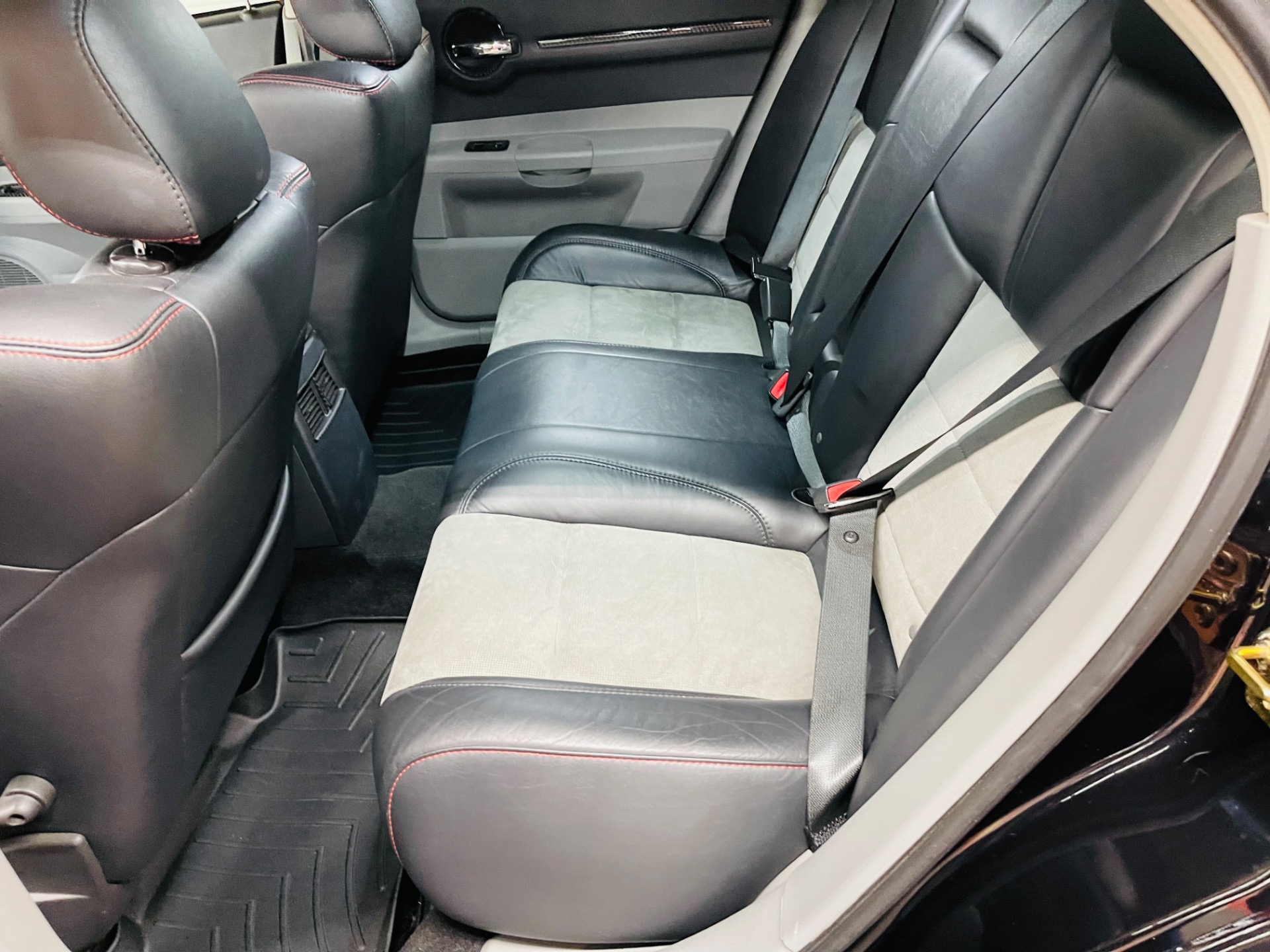 Used 2006 Dodge Magnum SRT-8  LOW MILES-SEE VIDEO | Mundelein, IL
