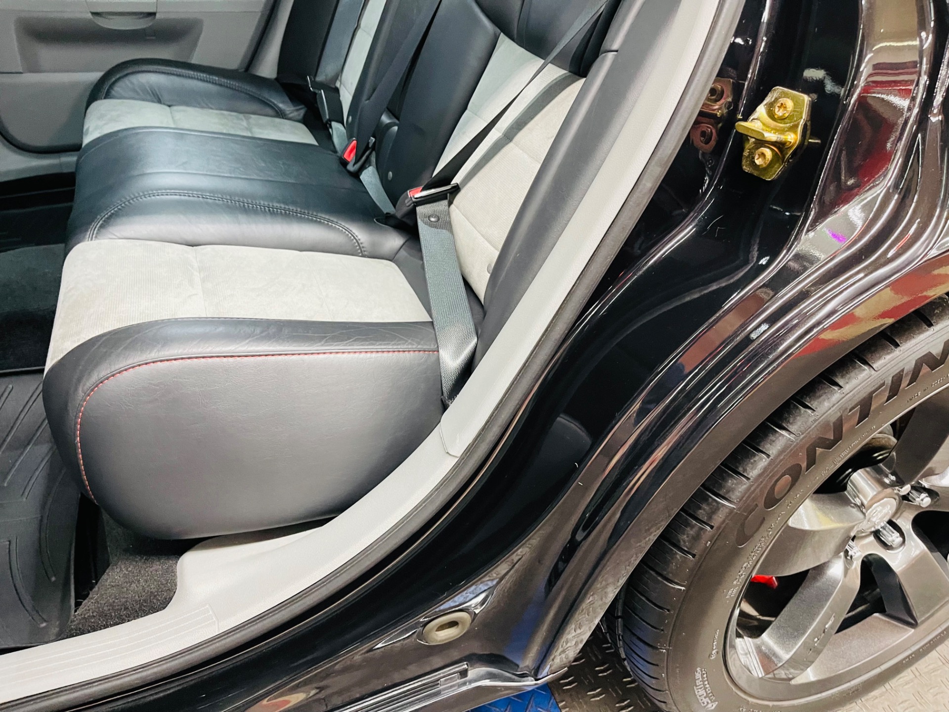 Used 2006 Dodge Magnum SRT-8  LOW MILES-SEE VIDEO | Mundelein, IL