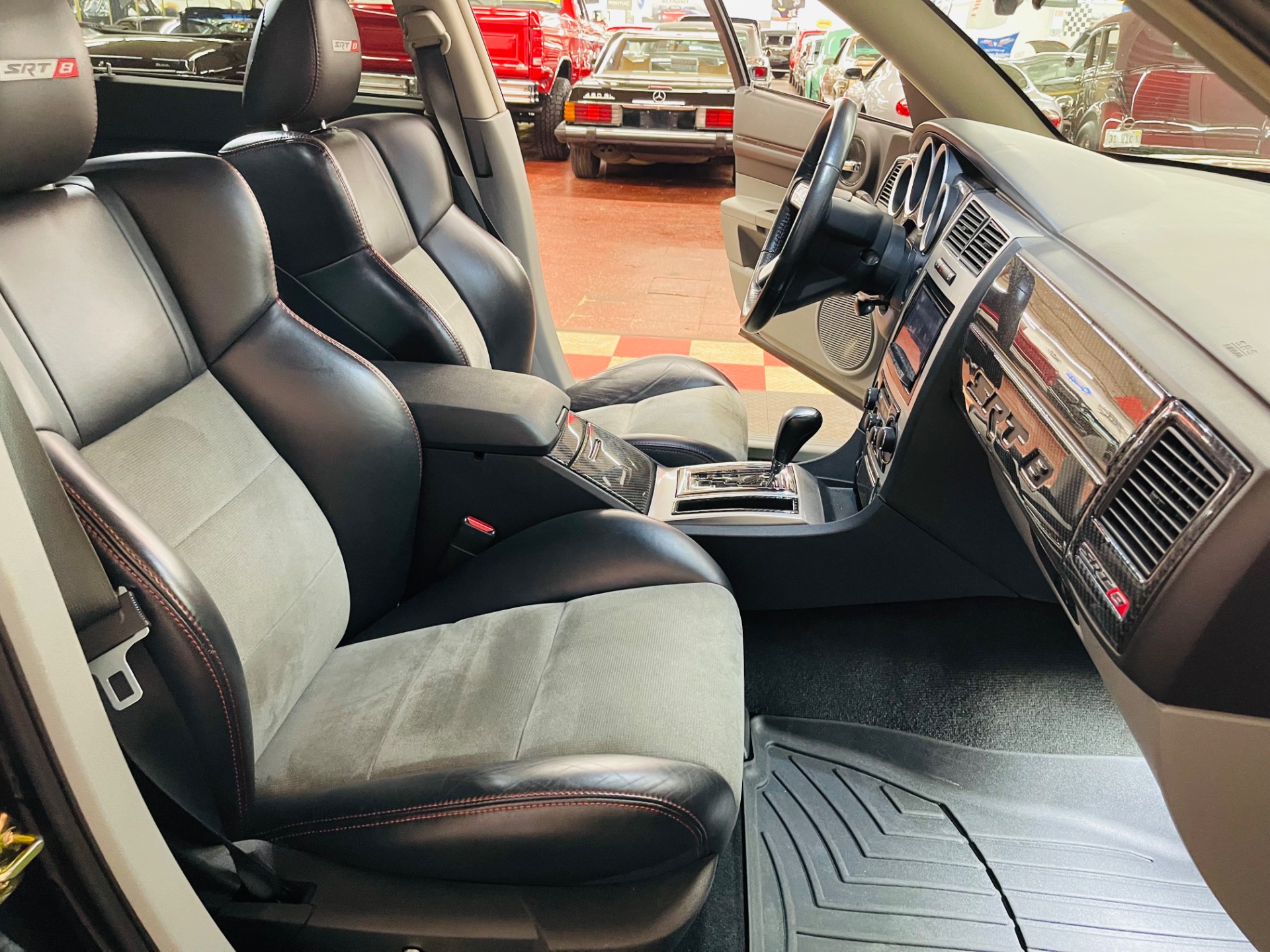 Used 2006 Dodge Magnum SRT-8  LOW MILES-SEE VIDEO | Mundelein, IL
