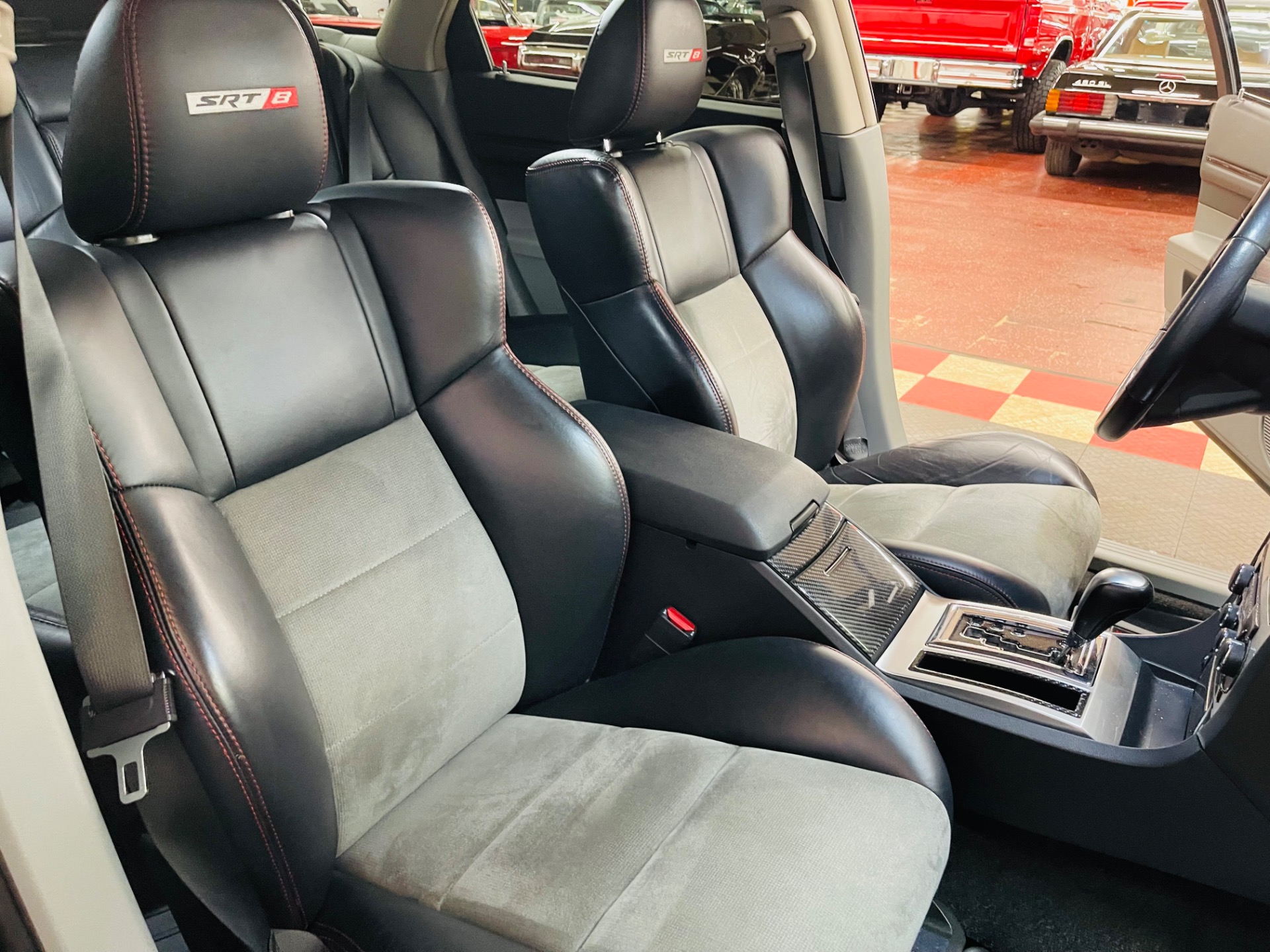 Used 2006 Dodge Magnum SRT-8  LOW MILES-SEE VIDEO | Mundelein, IL
