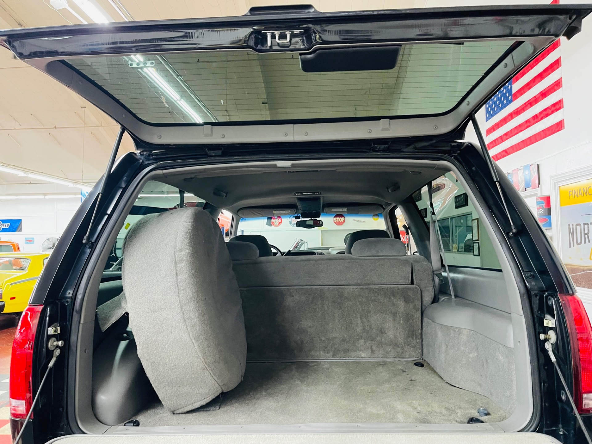Used 1998 Chevrolet Tahoe - 2 DOOR - 4 WHEEL DRIVE - LOW MILES -SEE VIDEO | Mundelein, IL
