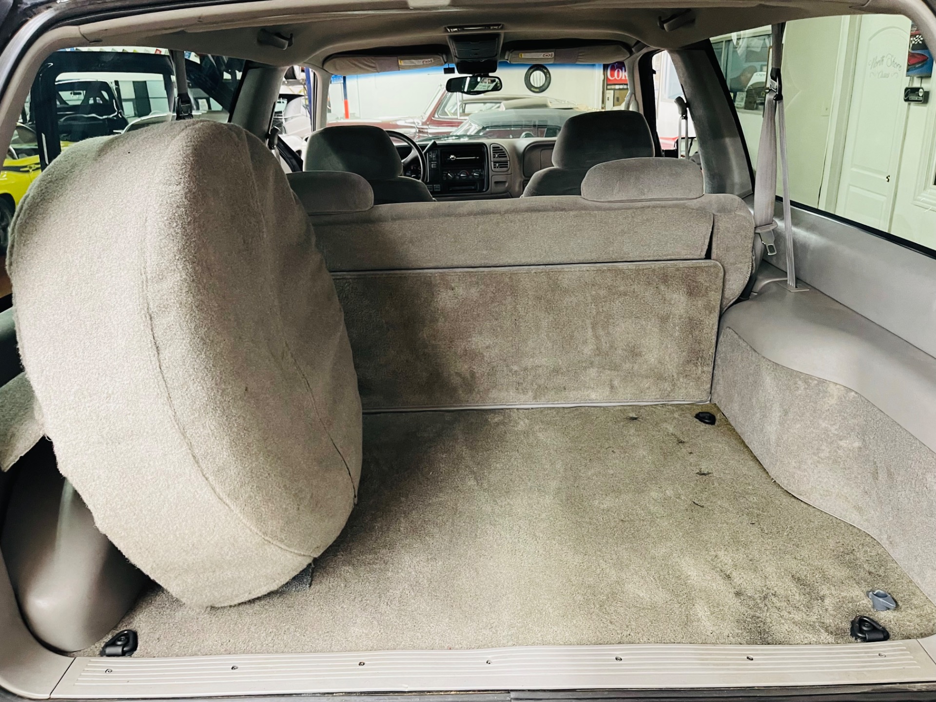 Used 1998 Chevrolet Tahoe - 2 DOOR - 4 WHEEL DRIVE - LOW MILES -SEE VIDEO | Mundelein, IL