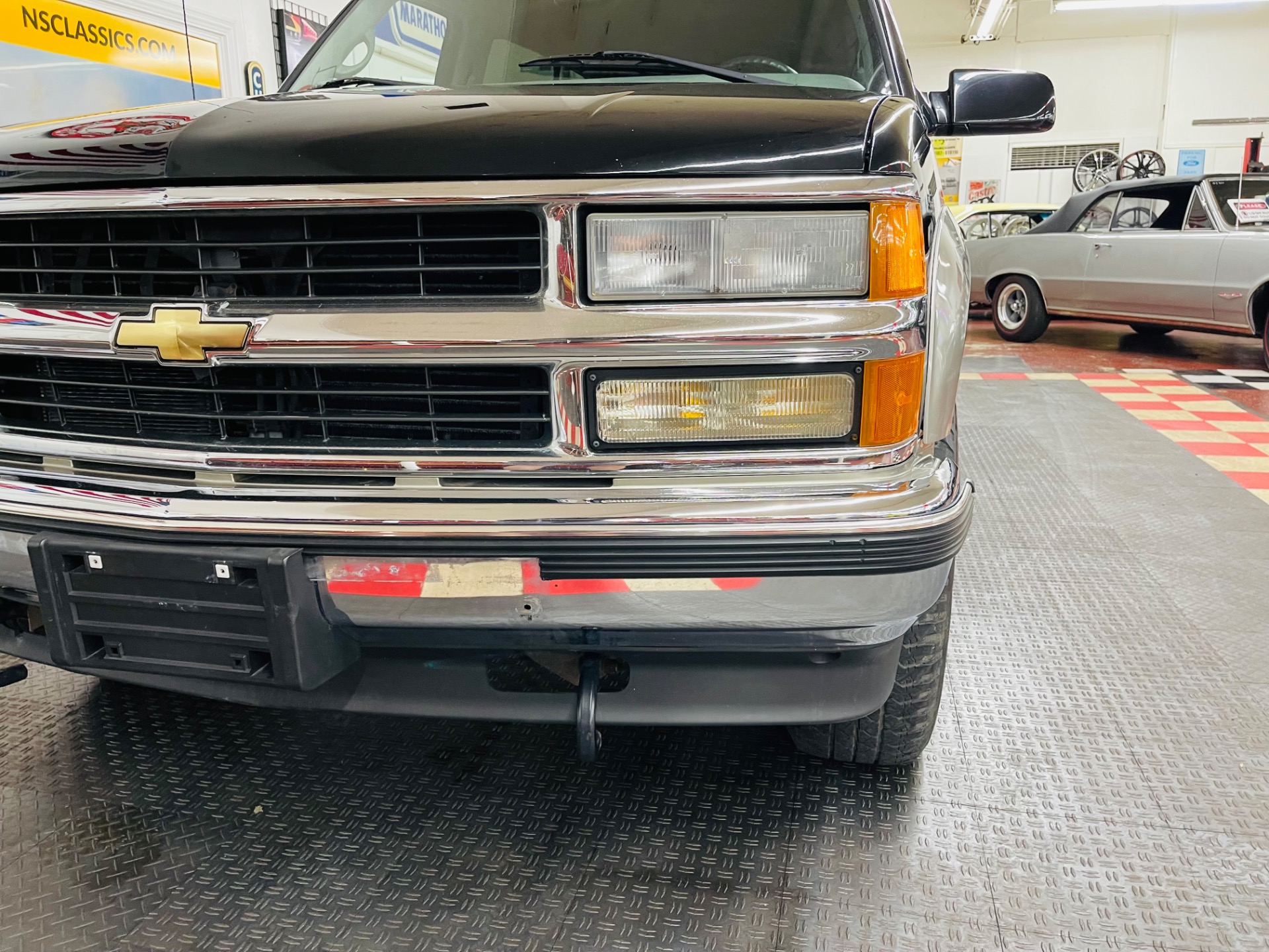 Used 1998 Chevrolet Tahoe - 2 DOOR - 4 WHEEL DRIVE - LOW MILES -SEE VIDEO | Mundelein, IL
