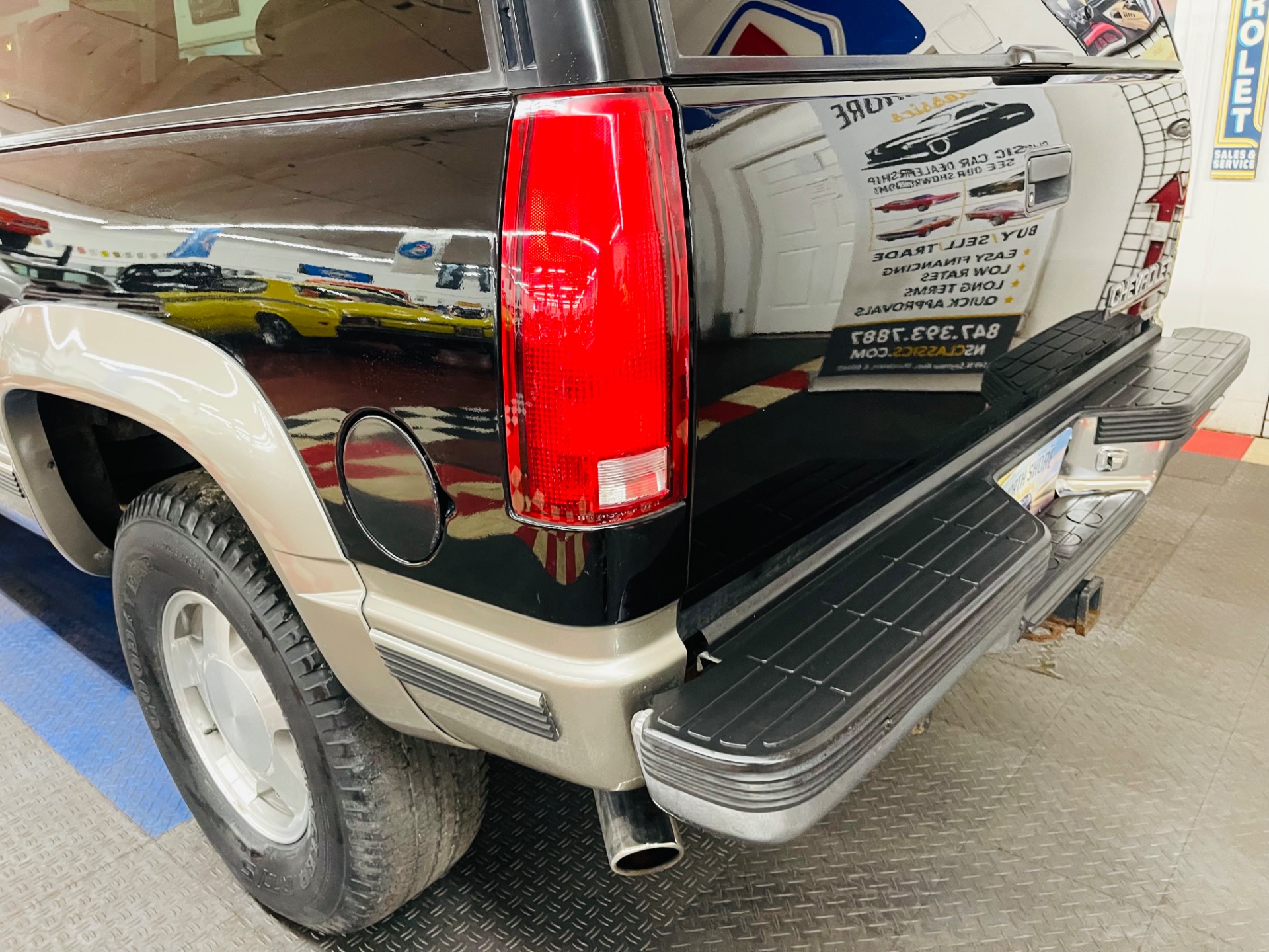 Used 1998 Chevrolet Tahoe - 2 DOOR - 4 WHEEL DRIVE - LOW MILES -SEE VIDEO | Mundelein, IL