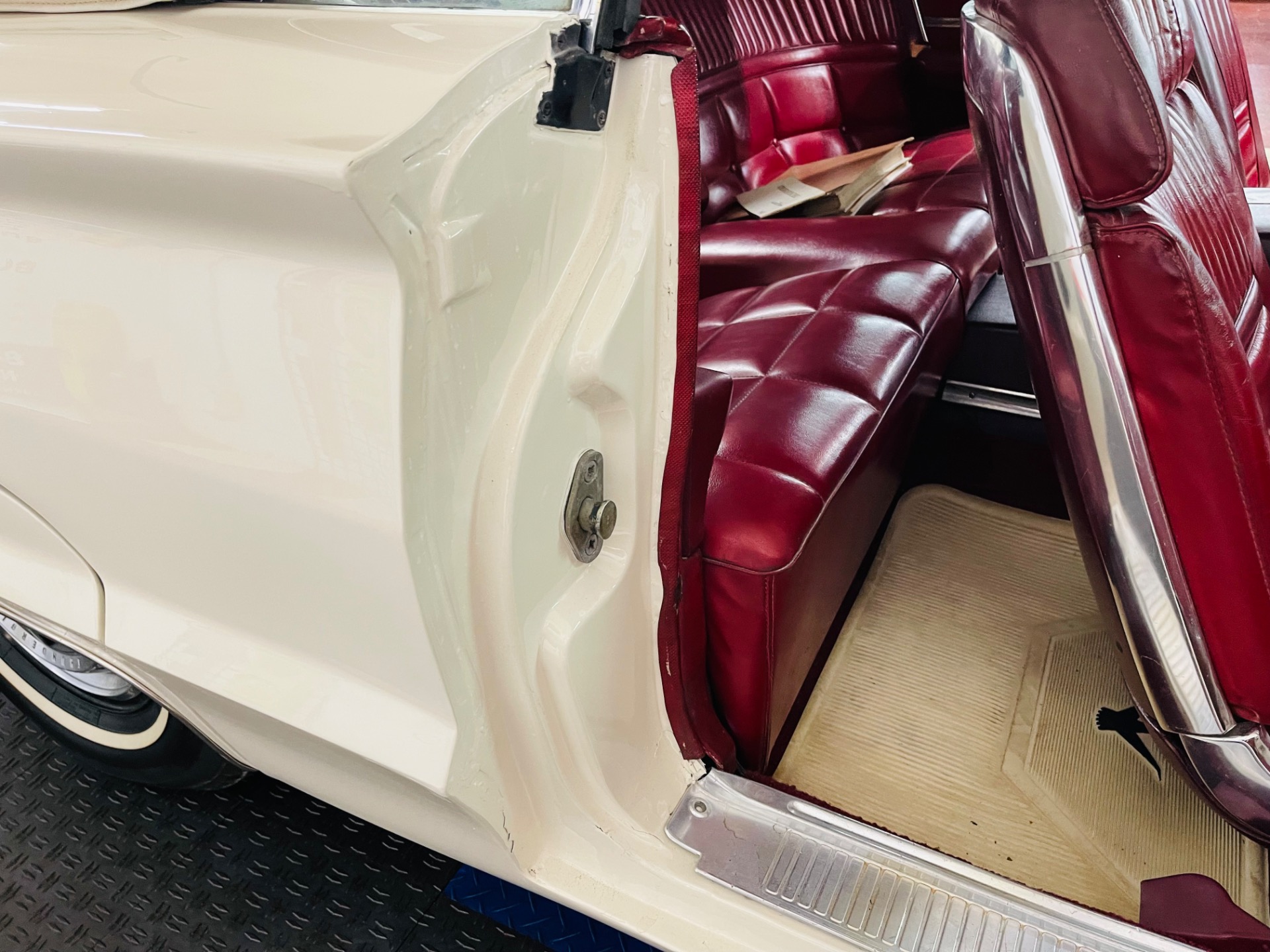 Used 1966 Ford Thunderbird - CONVERTIBLE - 390 V8 ENGINE -SEE VIDEO | Mundelein, IL
