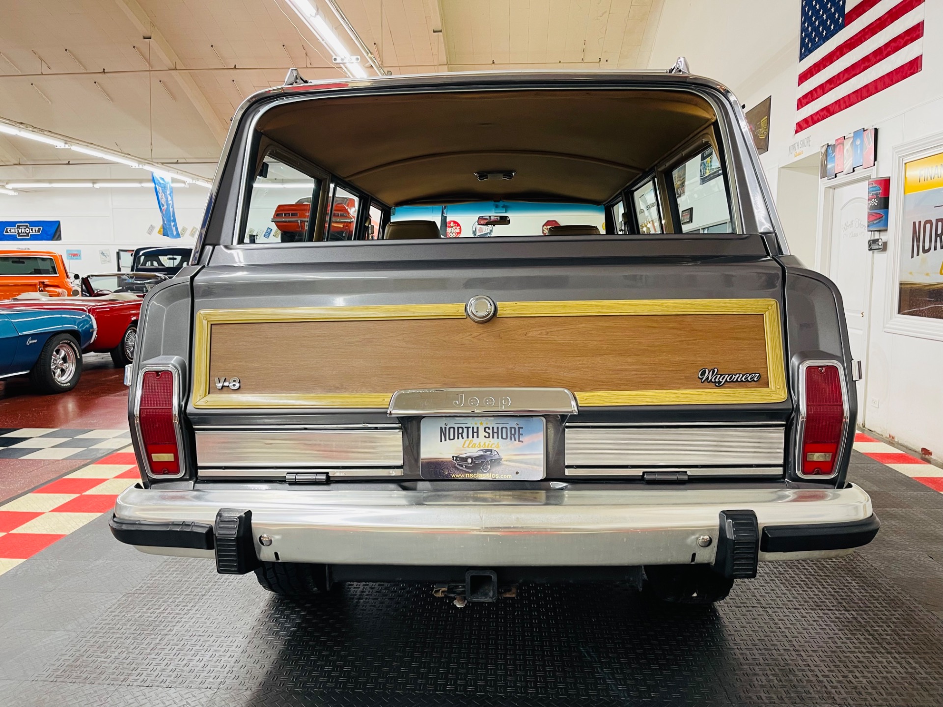 1987 Jeep Grand Wagoneer 10