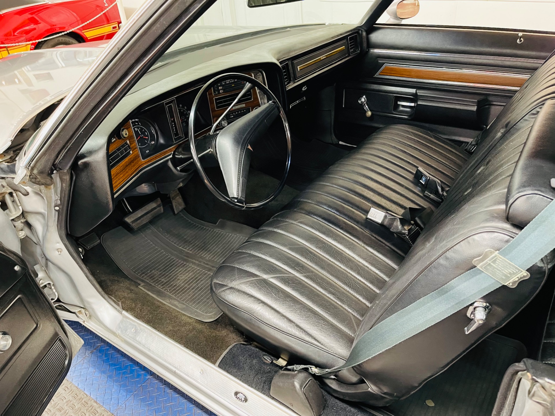 Used 1976 Pontiac Catalina - 2 DOOR COUPE - | Mundelein, IL