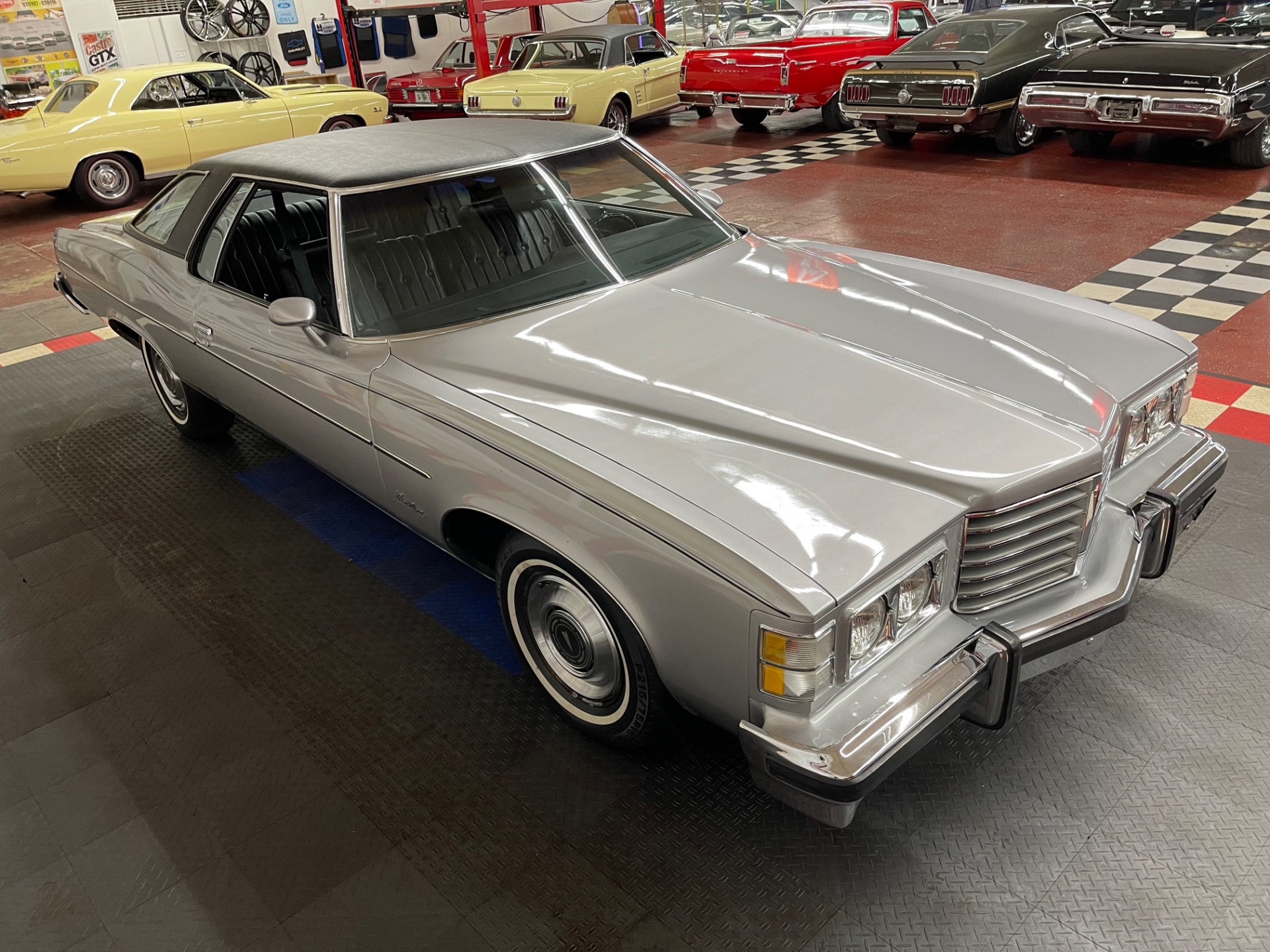Used 1976 Pontiac Catalina - 2 DOOR COUPE - | Mundelein, IL