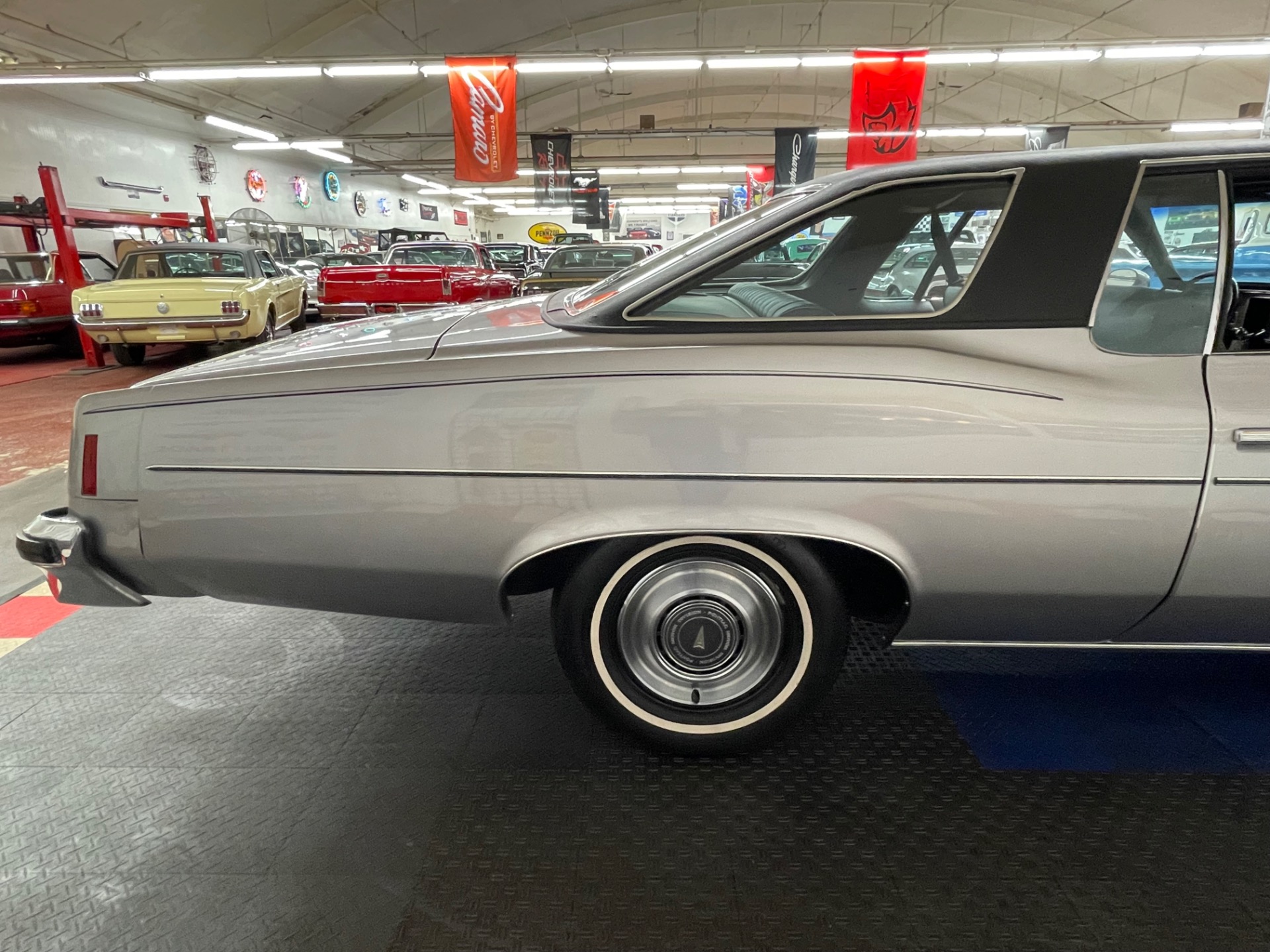 Used 1976 Pontiac Catalina - 2 DOOR COUPE - | Mundelein, IL