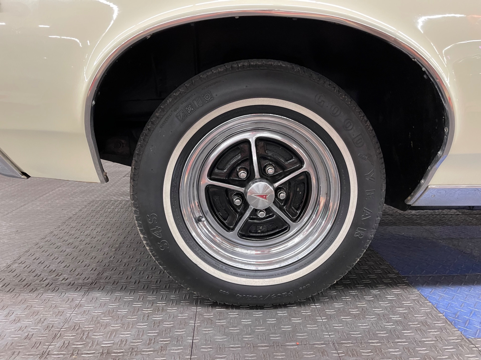 Used 1967 Pontiac LeMans - 350 SBC ENGINE - GREAT CRUISER -SEE VIDEO | St. Petersburg, FL