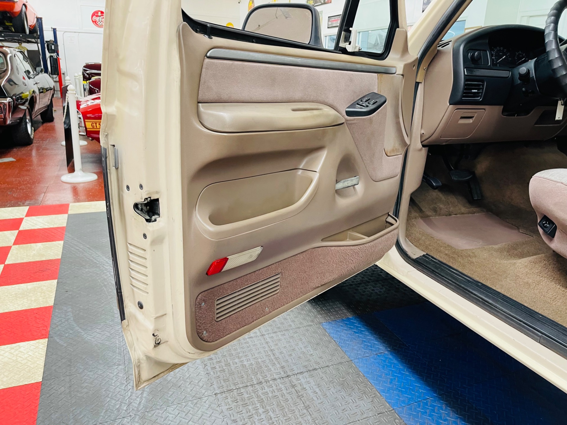 Used 1992 Ford F-150 - XLT - 4X4 - CLEAN SOUTHERN TRUCK -SEE VIDEO | St. Petersburg, FL