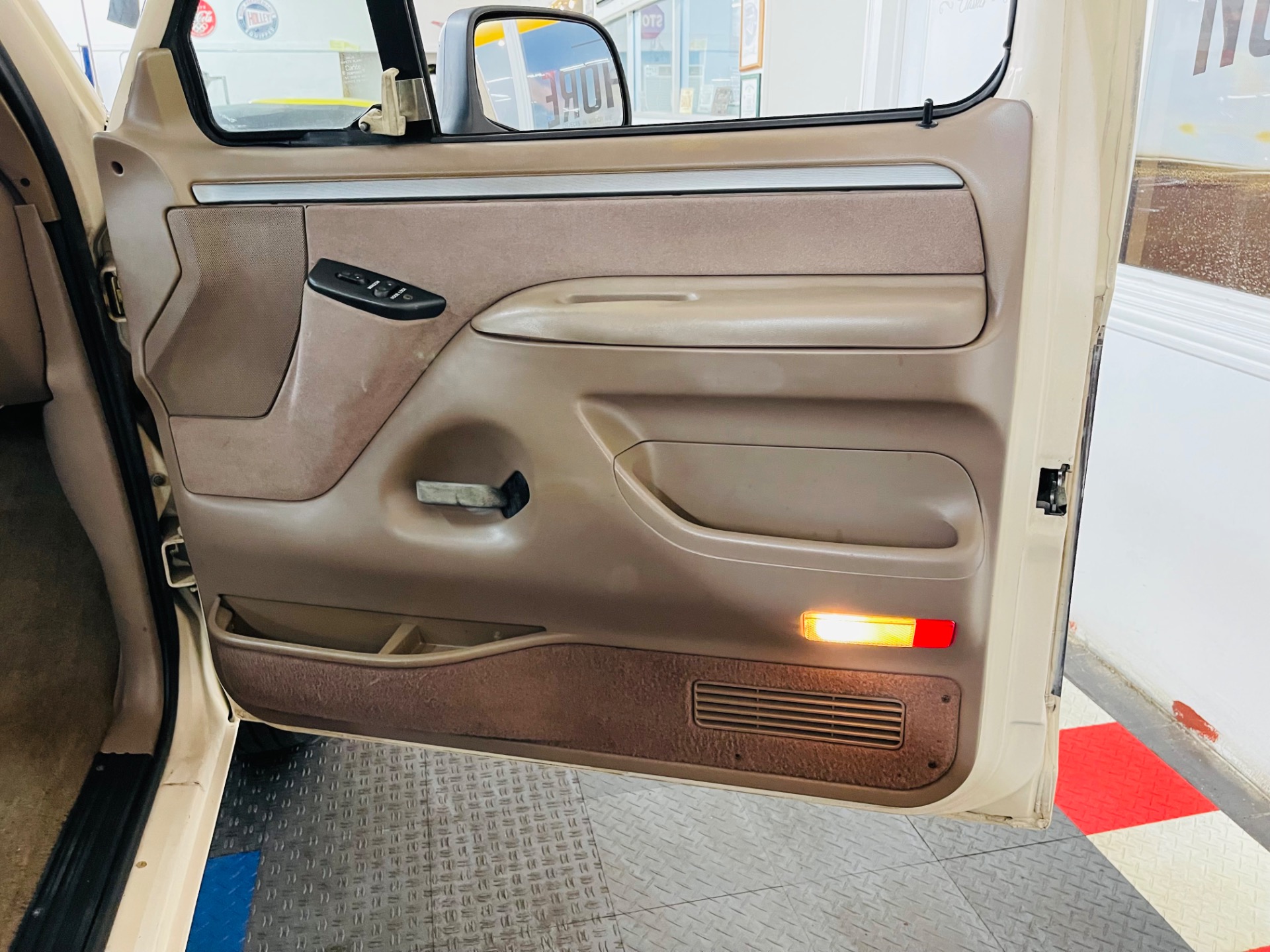 Used 1992 Ford F-150 - XLT - 4X4 - CLEAN SOUTHERN TRUCK -SEE VIDEO | St. Petersburg, FL