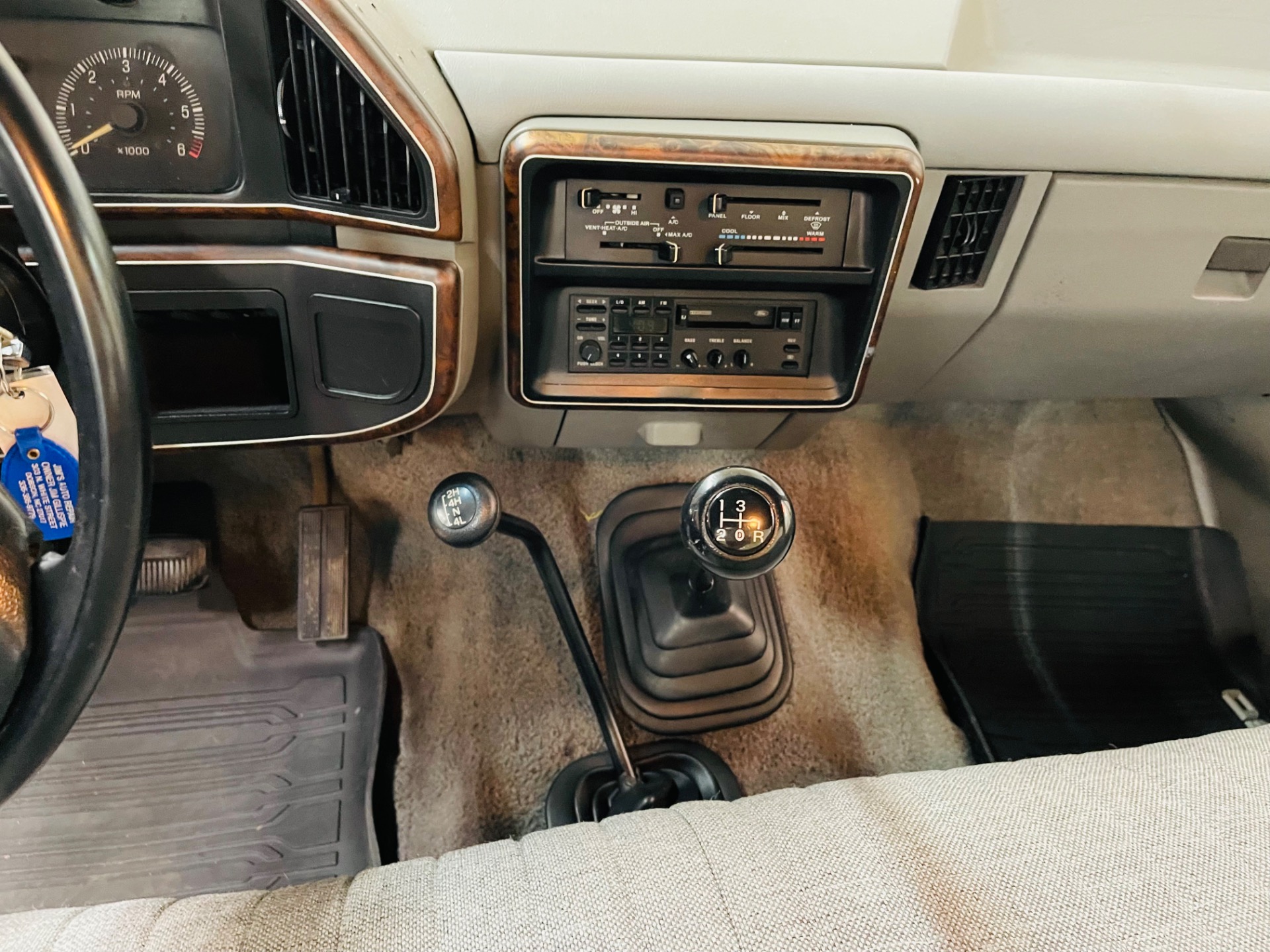 Used 1987 Ford F-150 - XLT LARIAT 4X4 - CLEAN SOUTHERN TRUCK -SEE VIDEO | Mundelein, IL