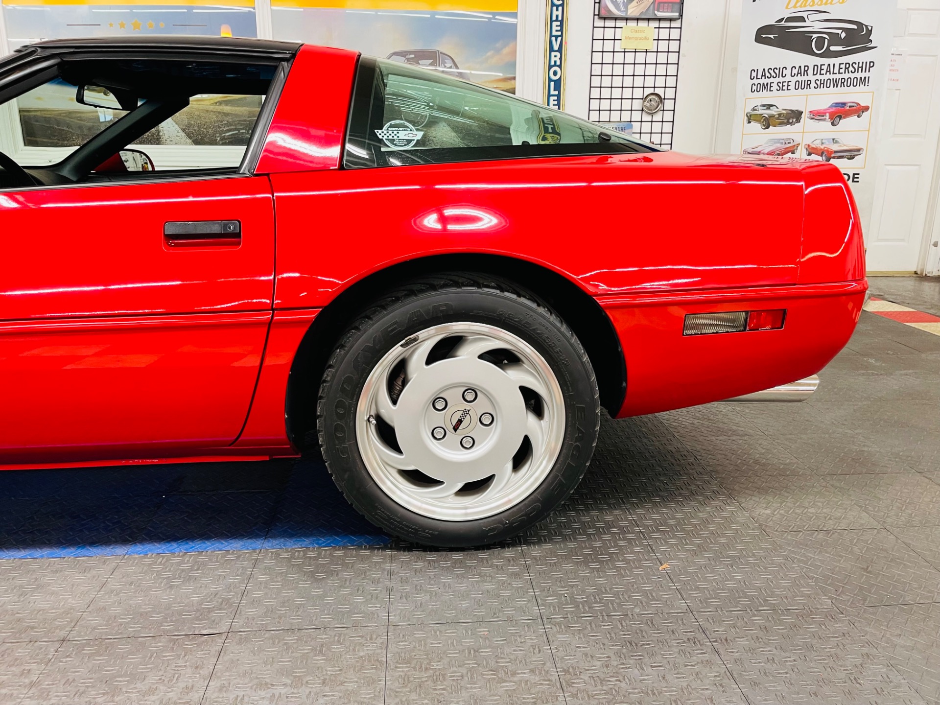 Used 1991 Chevrolet Corvette - COUPE - TARGA TOP - 6 SPEED MANUAL -SEE VIDEO | St. Petersburg, FL