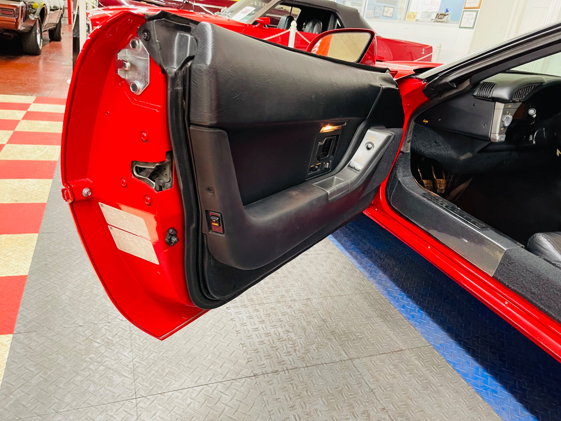 Used 1991 Chevrolet Corvette - COUPE - TARGA TOP - 6 SPEED MANUAL -SEE VIDEO | St. Petersburg, FL