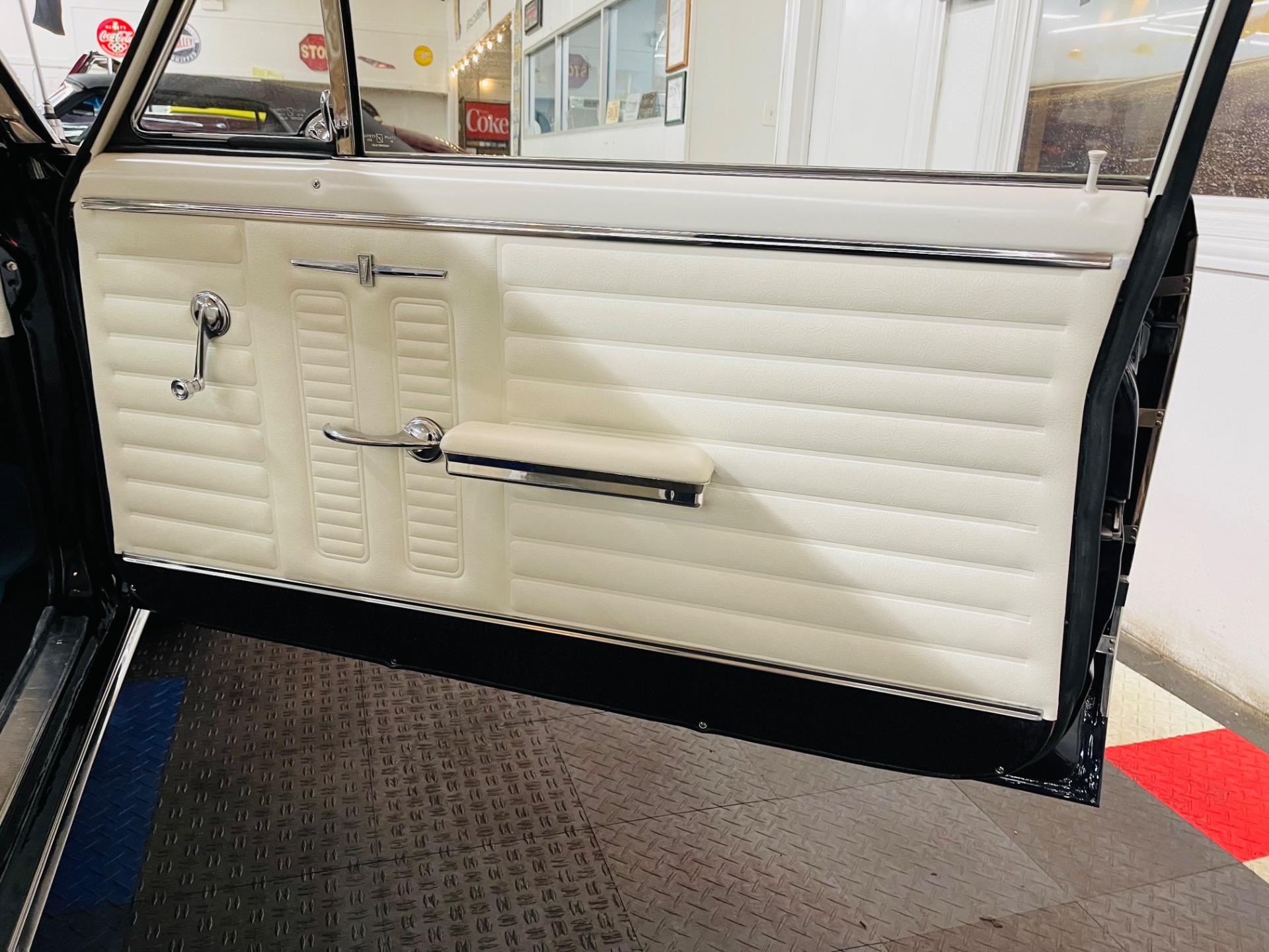 Used 1964 Pontiac LeMans - CONCOURSE GOLD LEVEL RESTORATION -SEE VIDEO | Mundelein, IL