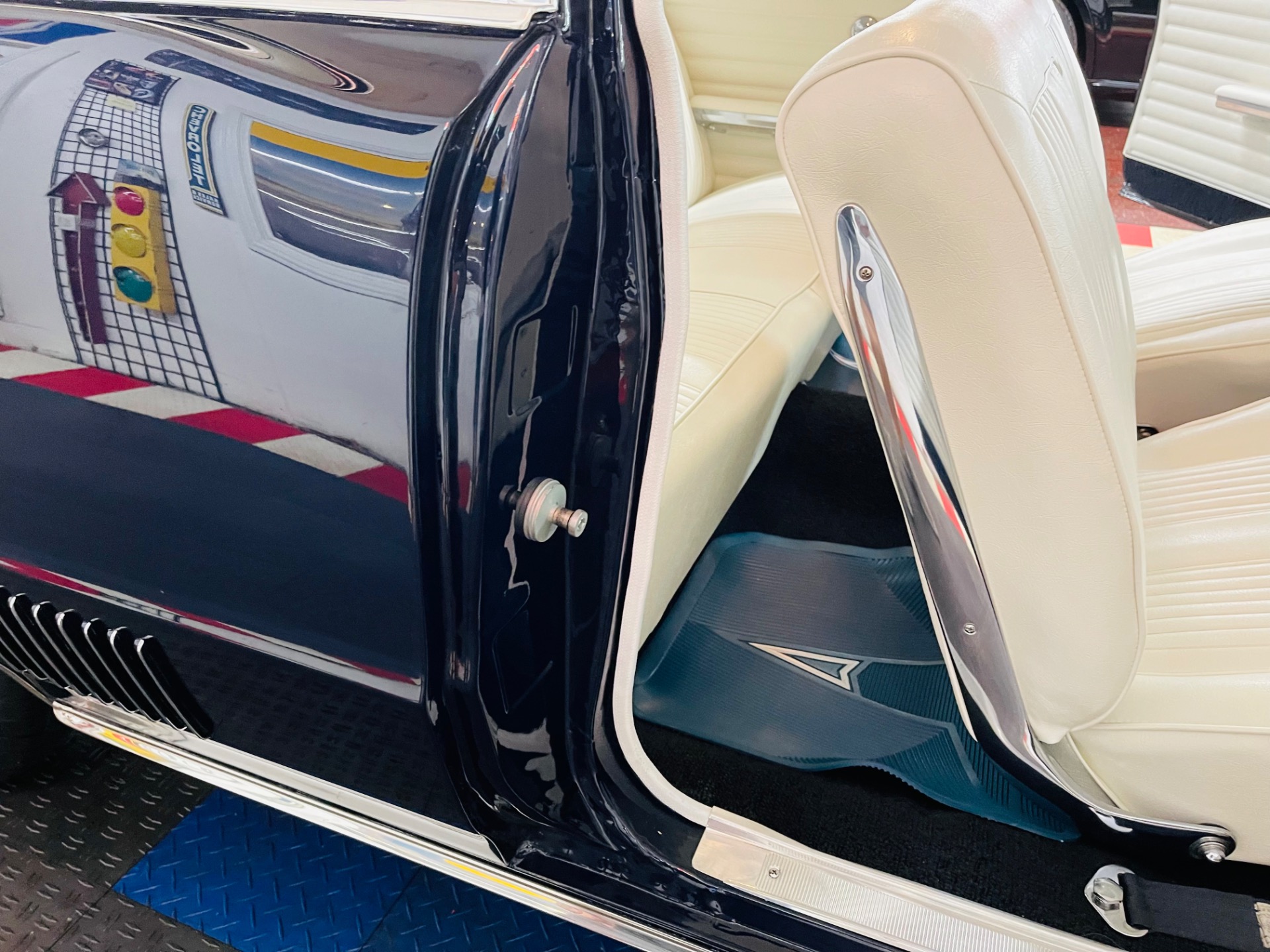 Used 1964 Pontiac LeMans - CONCOURSE GOLD LEVEL RESTORATION -SEE VIDEO | Mundelein, IL
