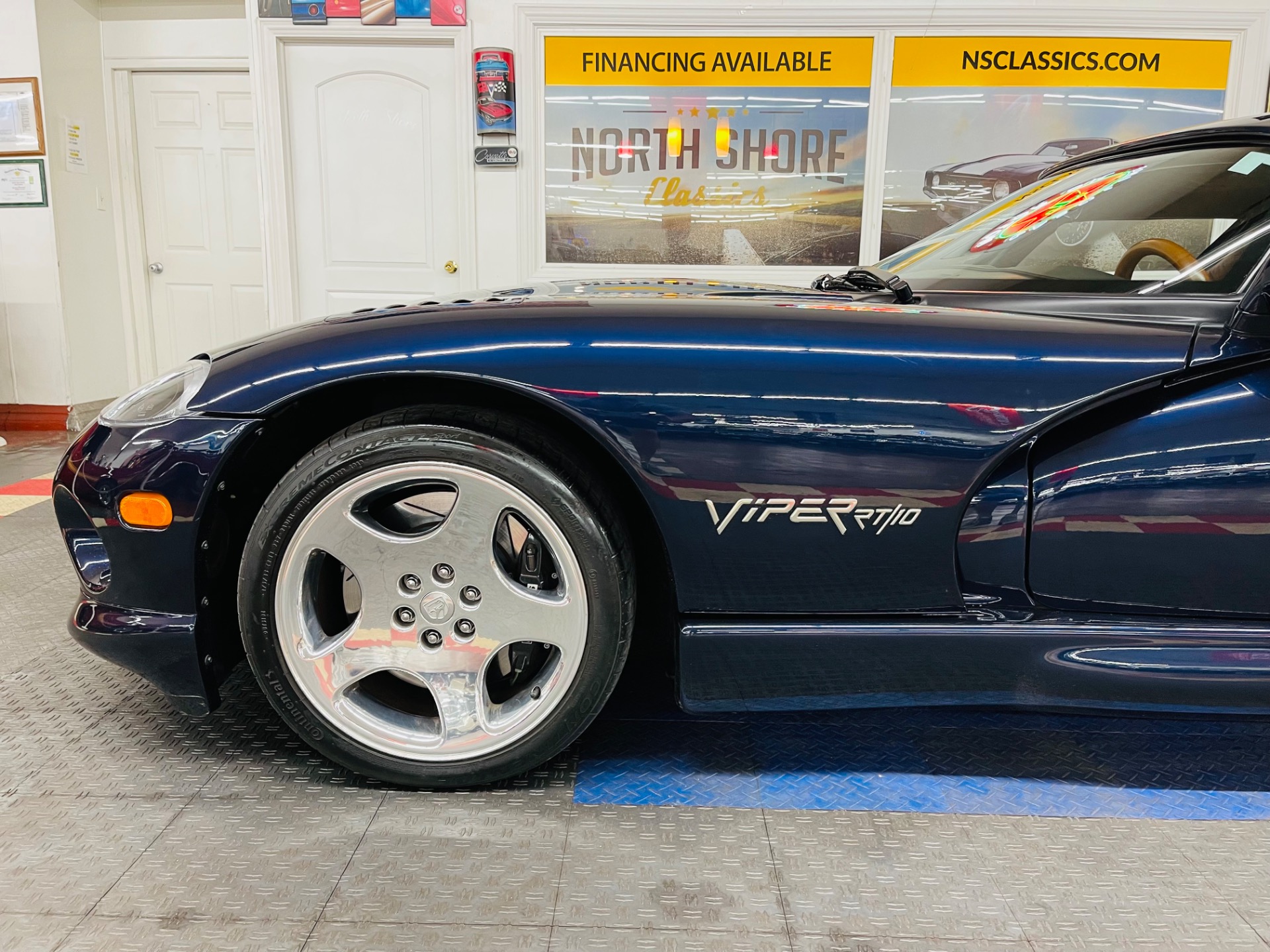 Used 2001 Dodge Viper RT/10 Super Low Miles Rare Color Combo | Mundelein, IL