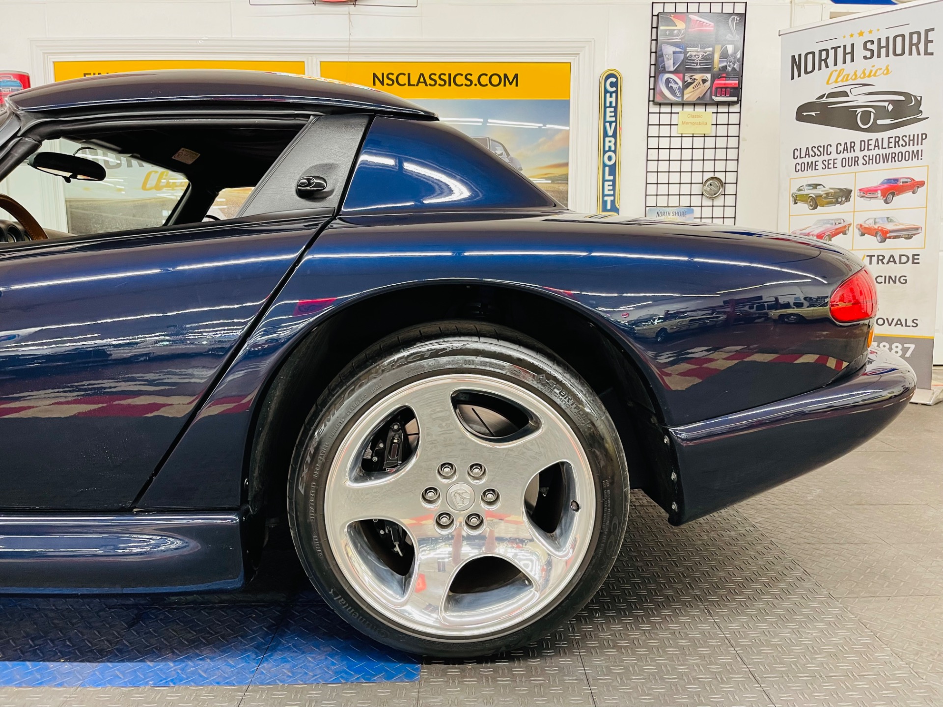 Used 2001 Dodge Viper RT/10 Super Low Miles Rare Color Combo | Mundelein, IL