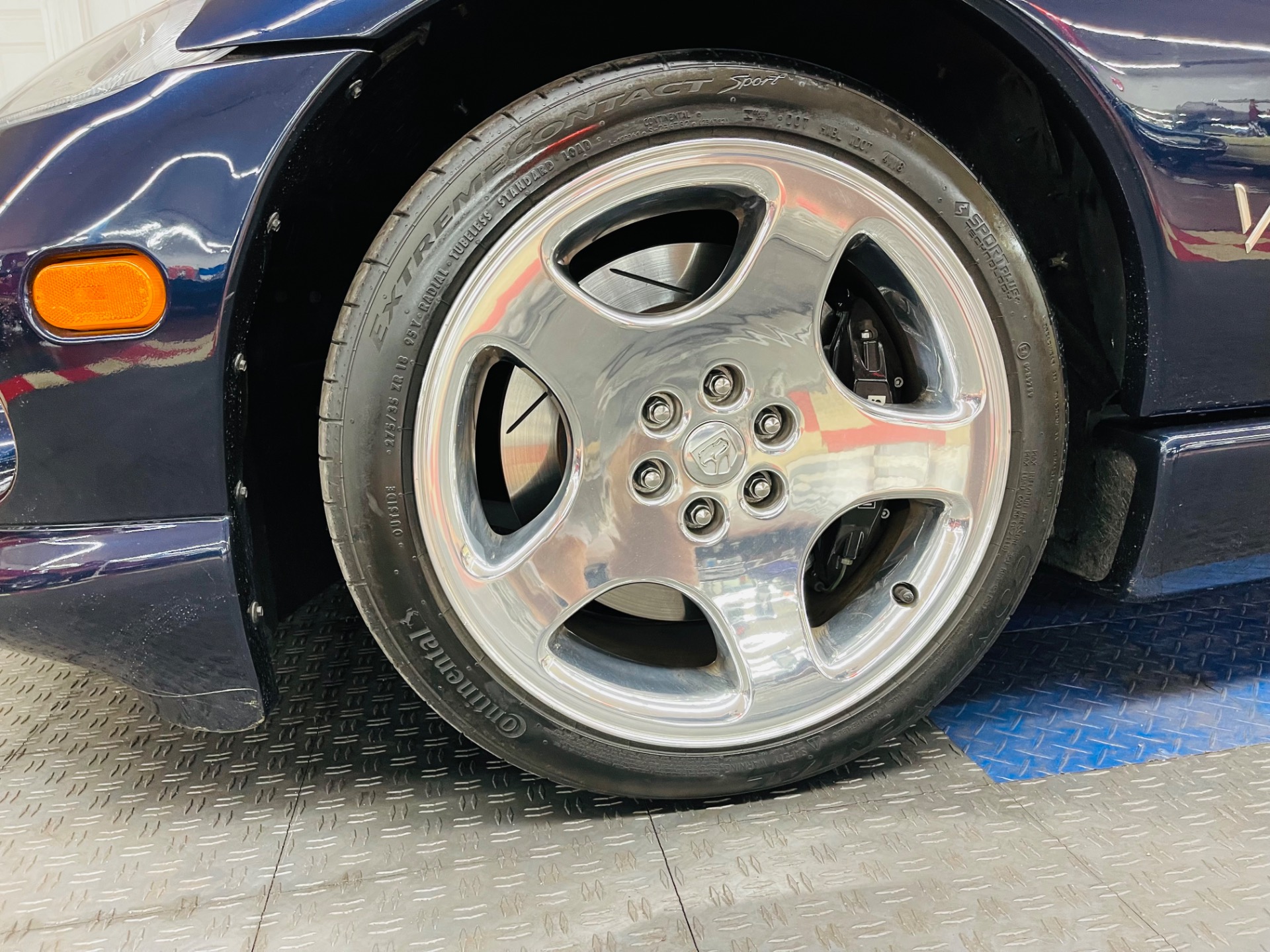 Used 2001 Dodge Viper RT/10 Super Low Miles Rare Color Combo | Mundelein, IL