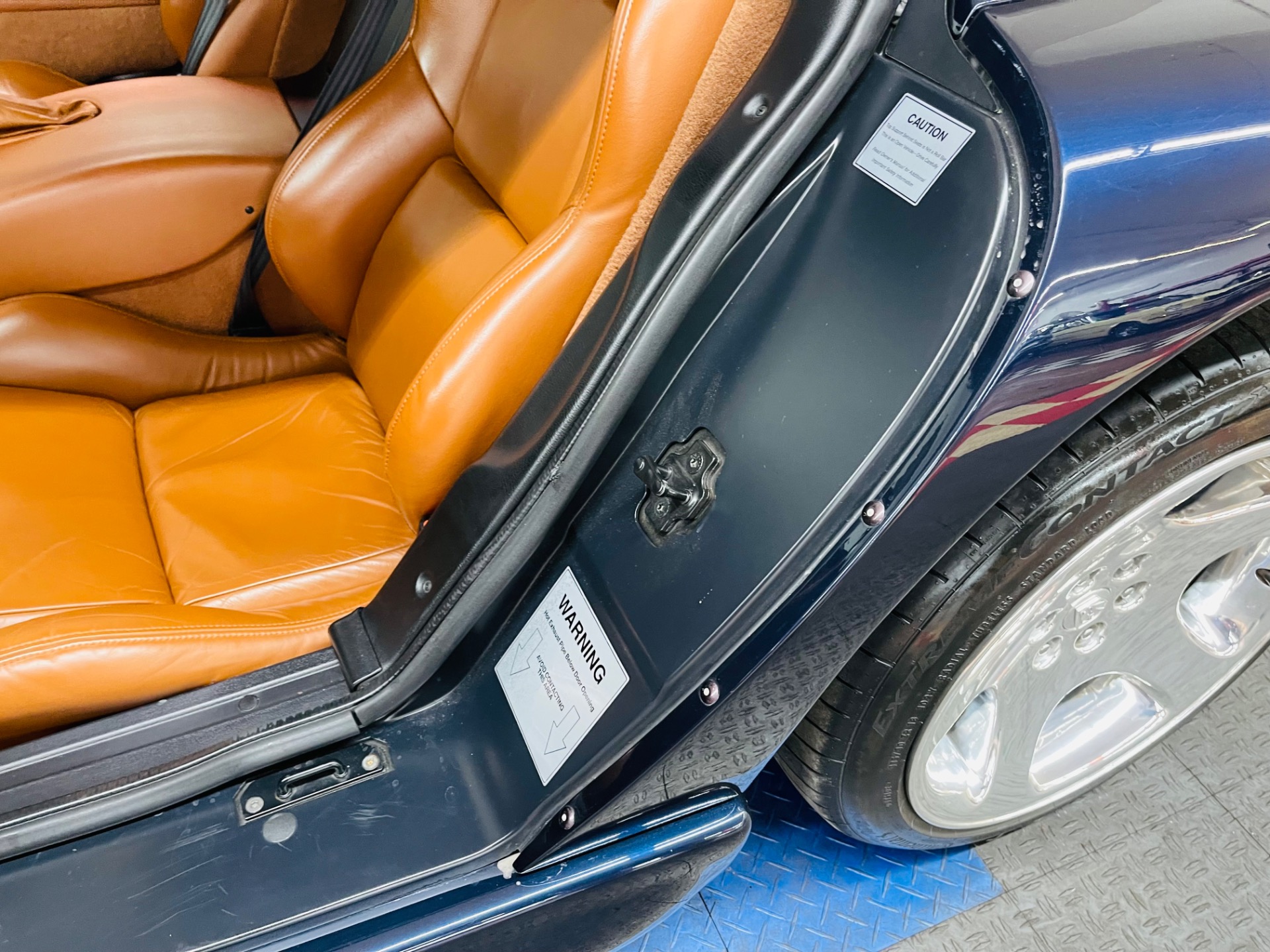 Used 2001 Dodge Viper RT/10 Super Low Miles Rare Color Combo | Mundelein, IL