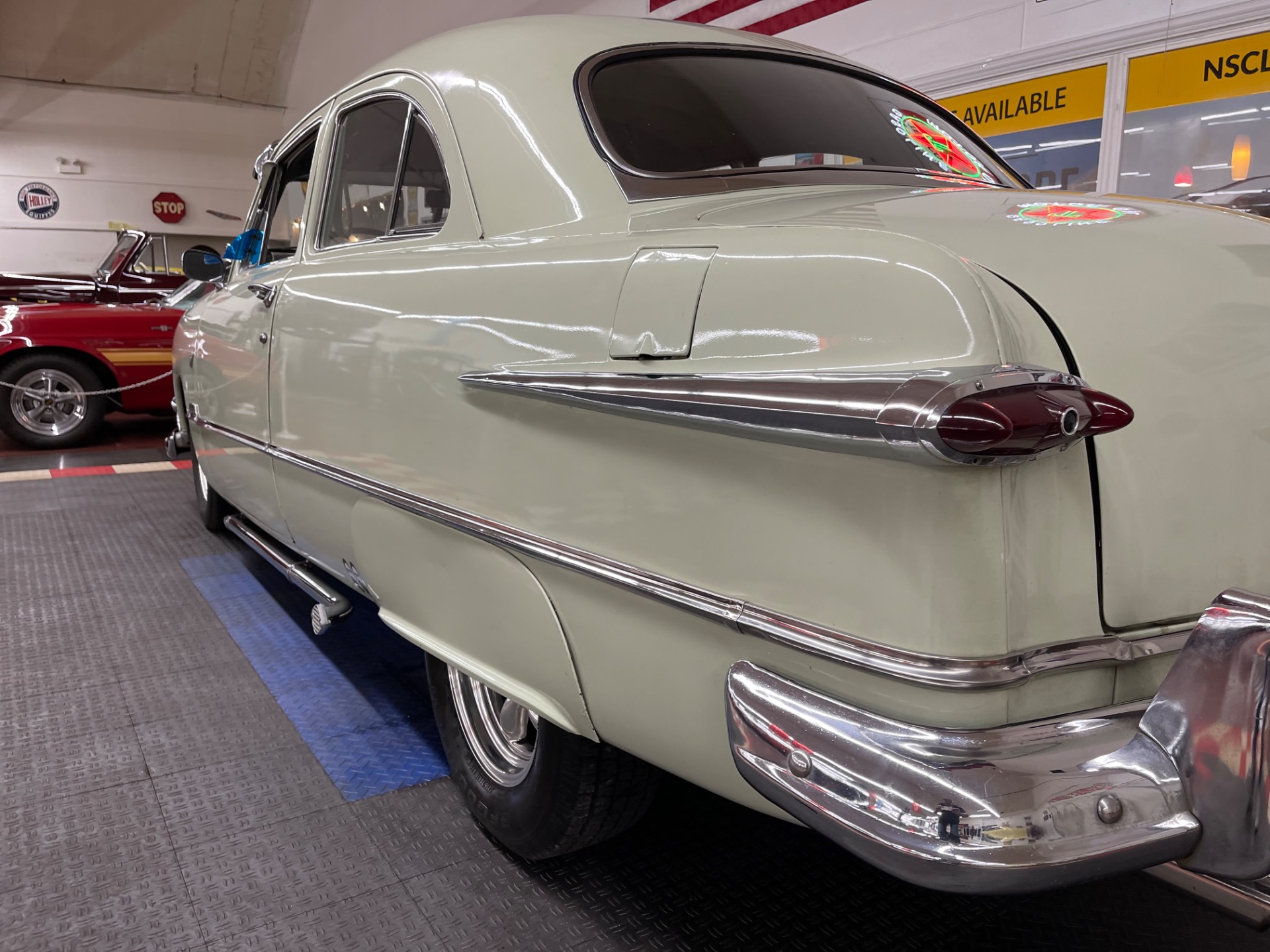 1951 Ford Hot Rod / Street Rod 24