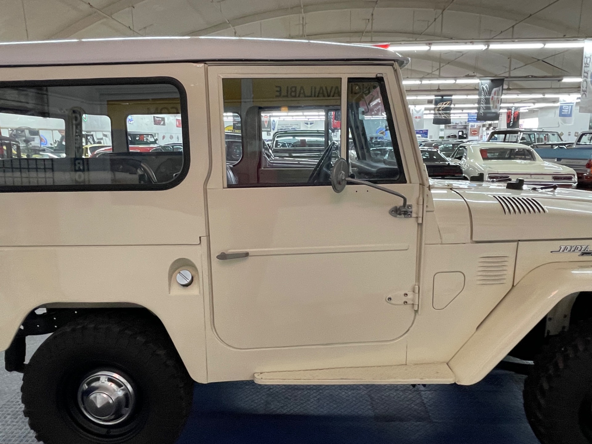 1972 Toyota FJ 40 25