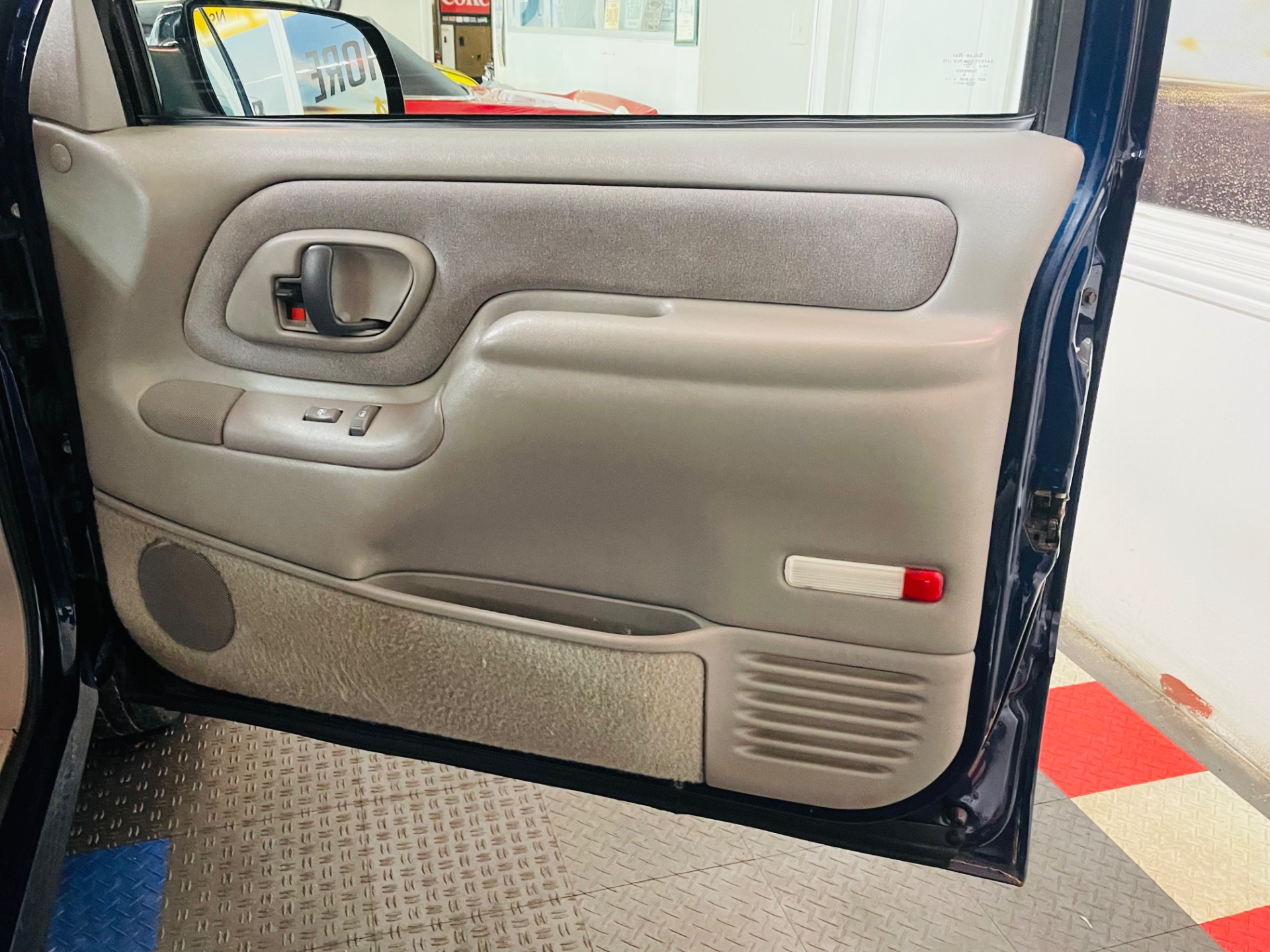 Used 1997 GMC Yukon - SLT PACKAGE - 2 DOOR - ONE OWNER -SEE VIDEO | Mundelein, IL