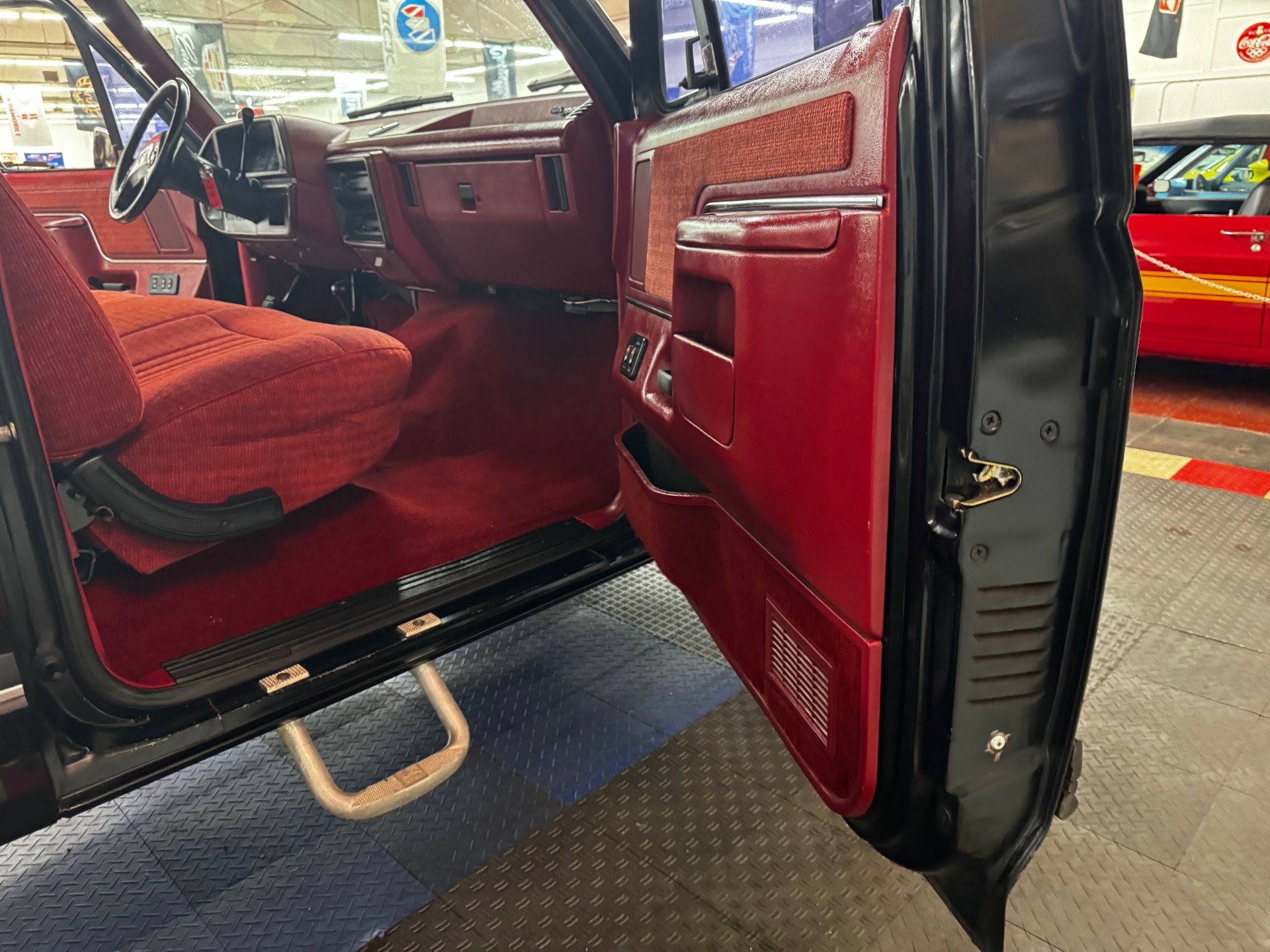 Used 1989 Ford F-150 - CLEAN SOUTHERN TRUCK - 4 WHEEL DRIVE -SEE VIDEO | Mundelein, IL