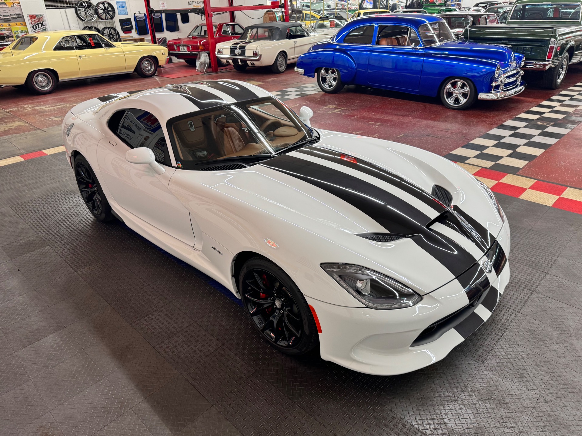 2014 Dodge SRT Viper 33