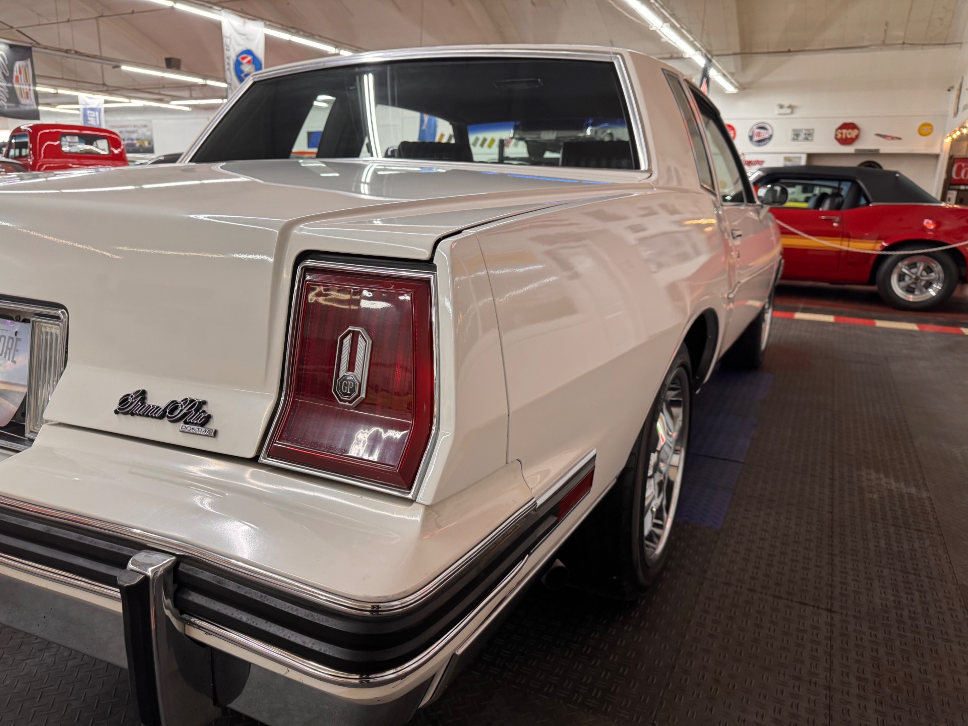 1981 Pontiac Grand Prix 26