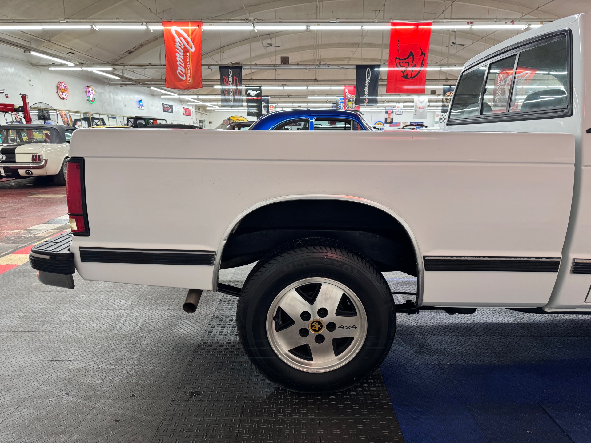 Used 1993 Chevrolet S-10 - 4.3L ENGINE - 4X4 - CLEAN SOUTHERN TRUCK -SEE VIDEO | Mundelein, IL