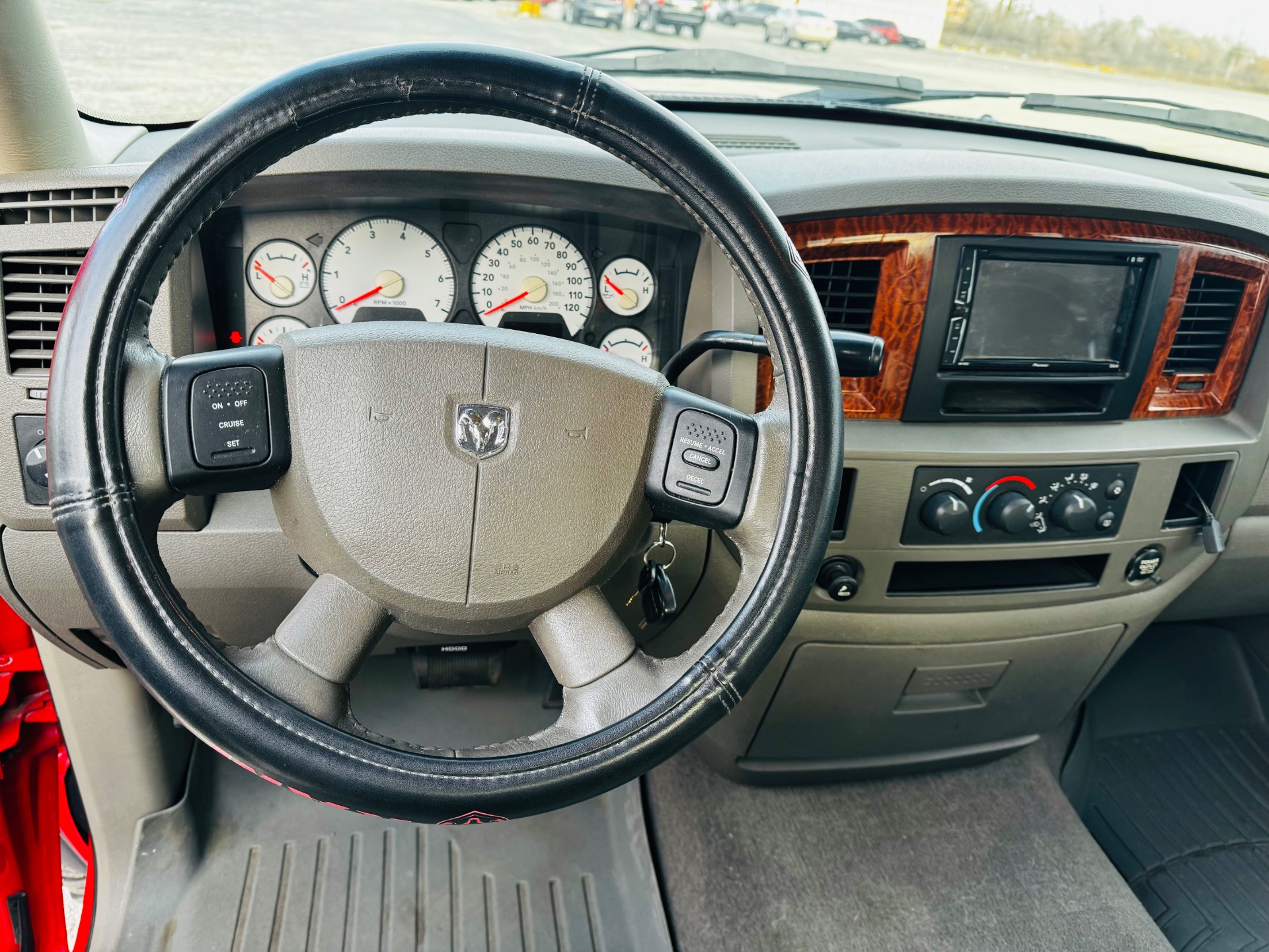 Used 2006 Dodge Ram 1500 - LOW MILES - CLEAN FLOORS - LIFTED -SEE VIDEO | Mundelein, IL