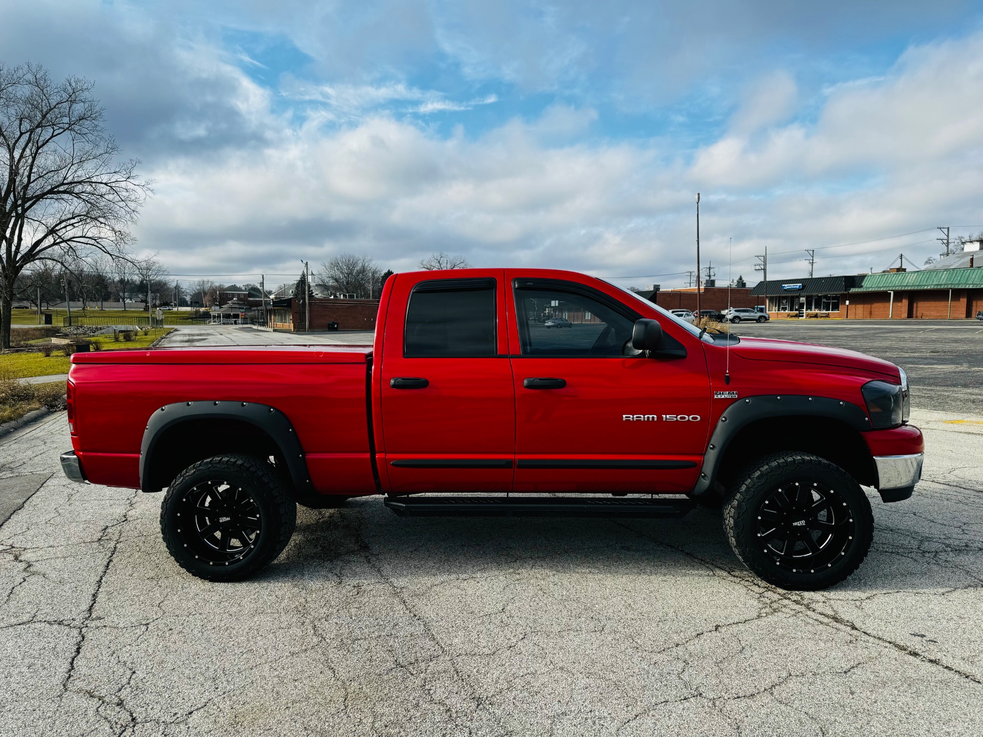 Used 2006 Dodge Ram 1500 - LOW MILES - CLEAN FLOORS - LIFTED -SEE VIDEO | Mundelein, IL