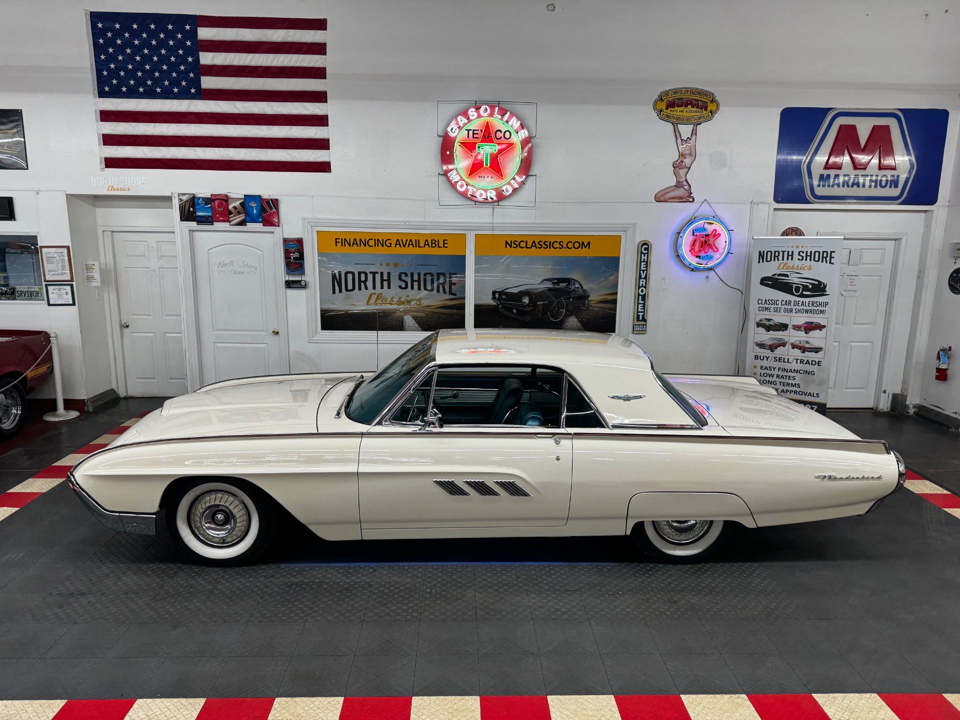 1963 Ford Thunderbird 33