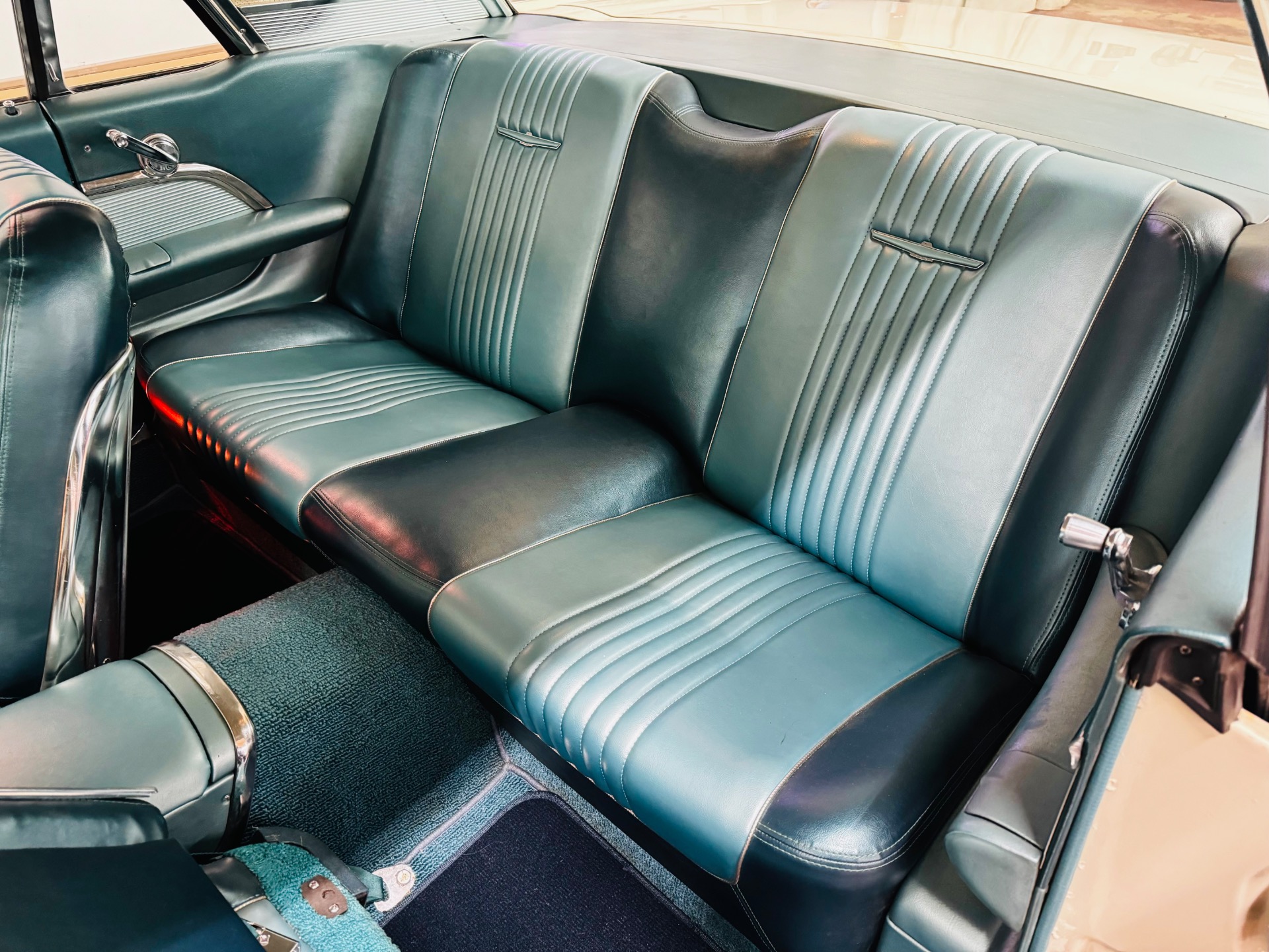 1963 Ford Thunderbird 44