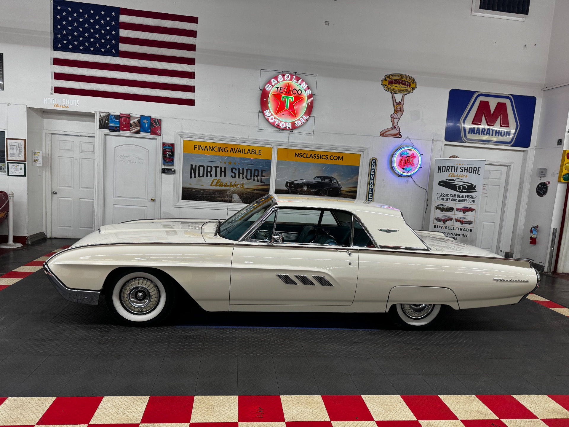 1963 Ford Thunderbird 4