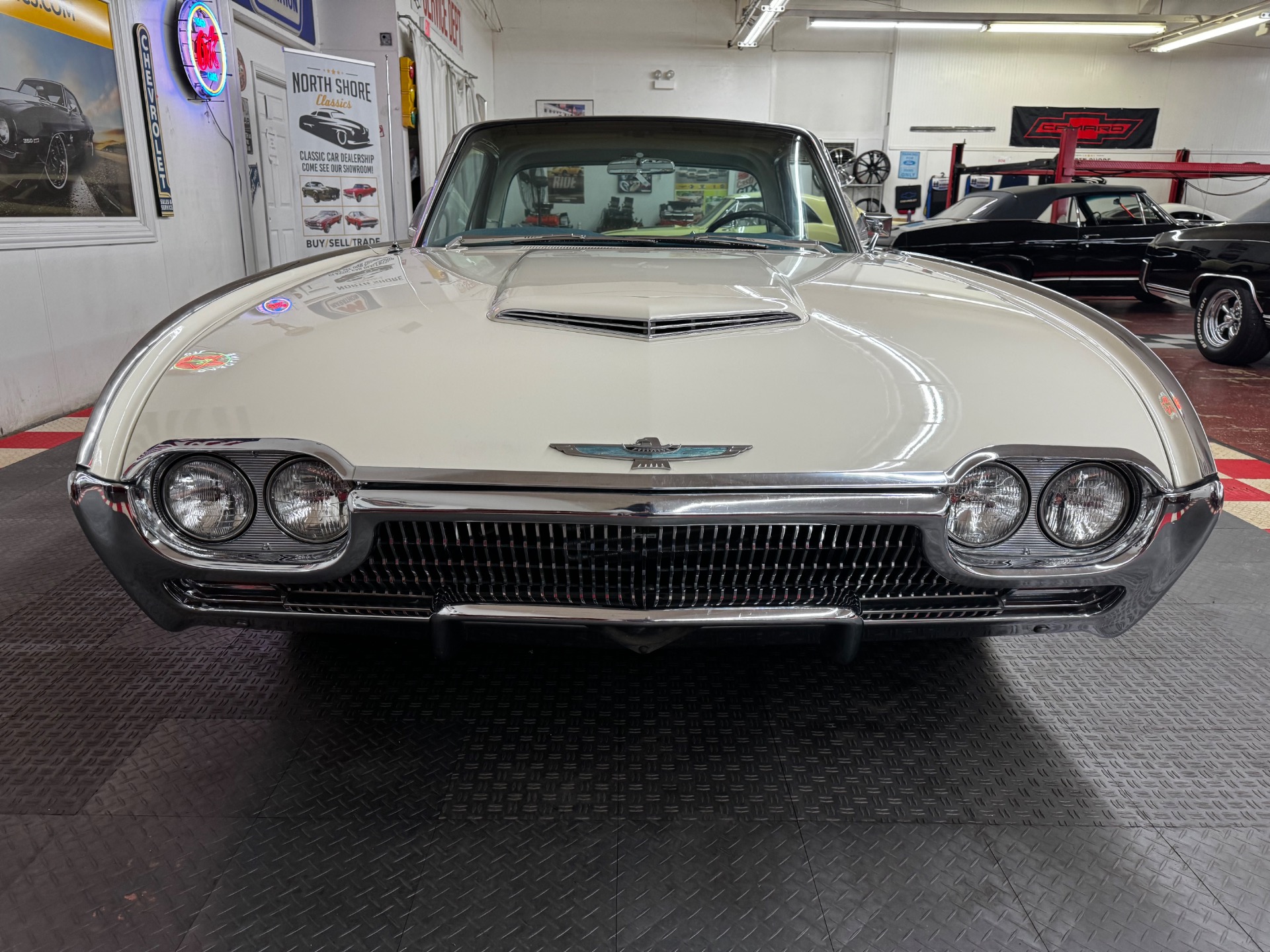 1963 Ford Thunderbird 6