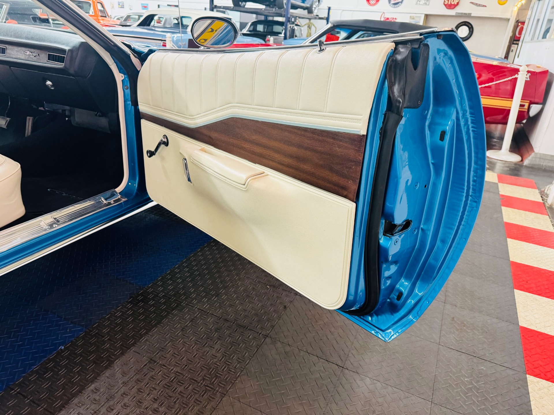 Used 1972 Dodge Charger - GREAT CLASSIC CRUISER - FACTORY AC -SEE VIDEO | Mundelein, IL