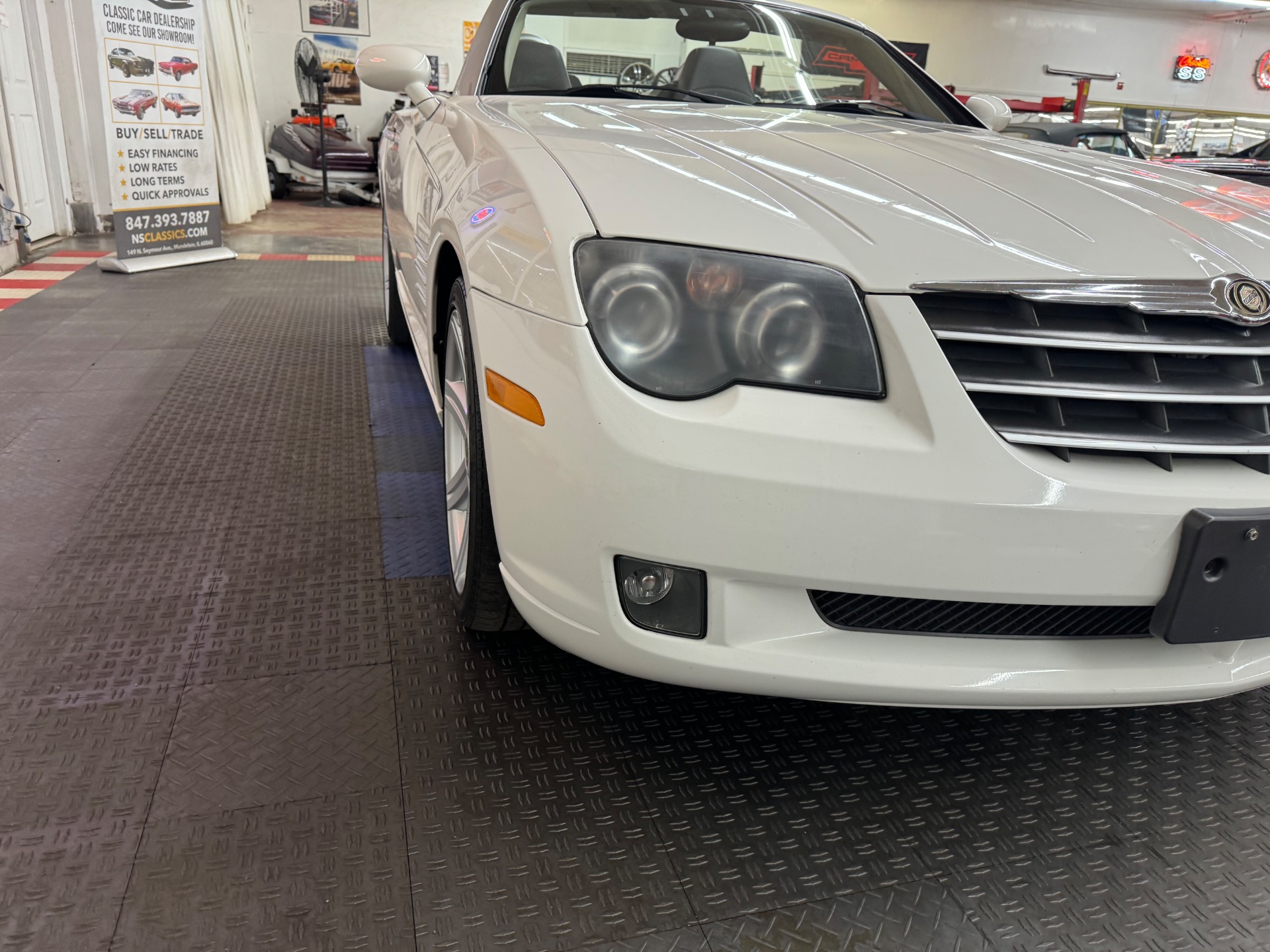 2005 Chrysler Crossfire 12