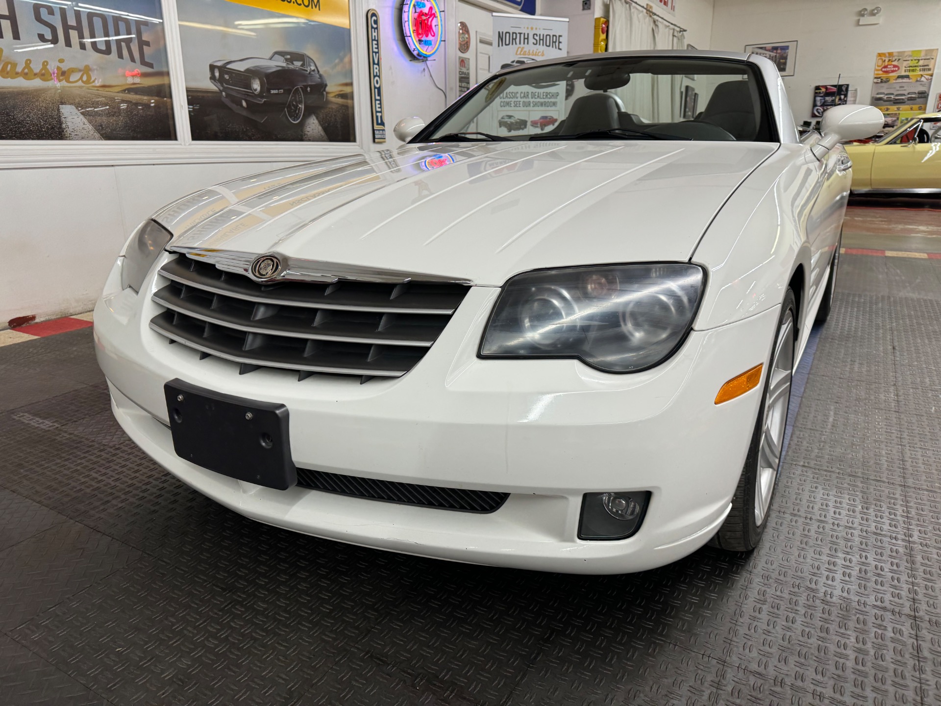 2005 Chrysler Crossfire 13