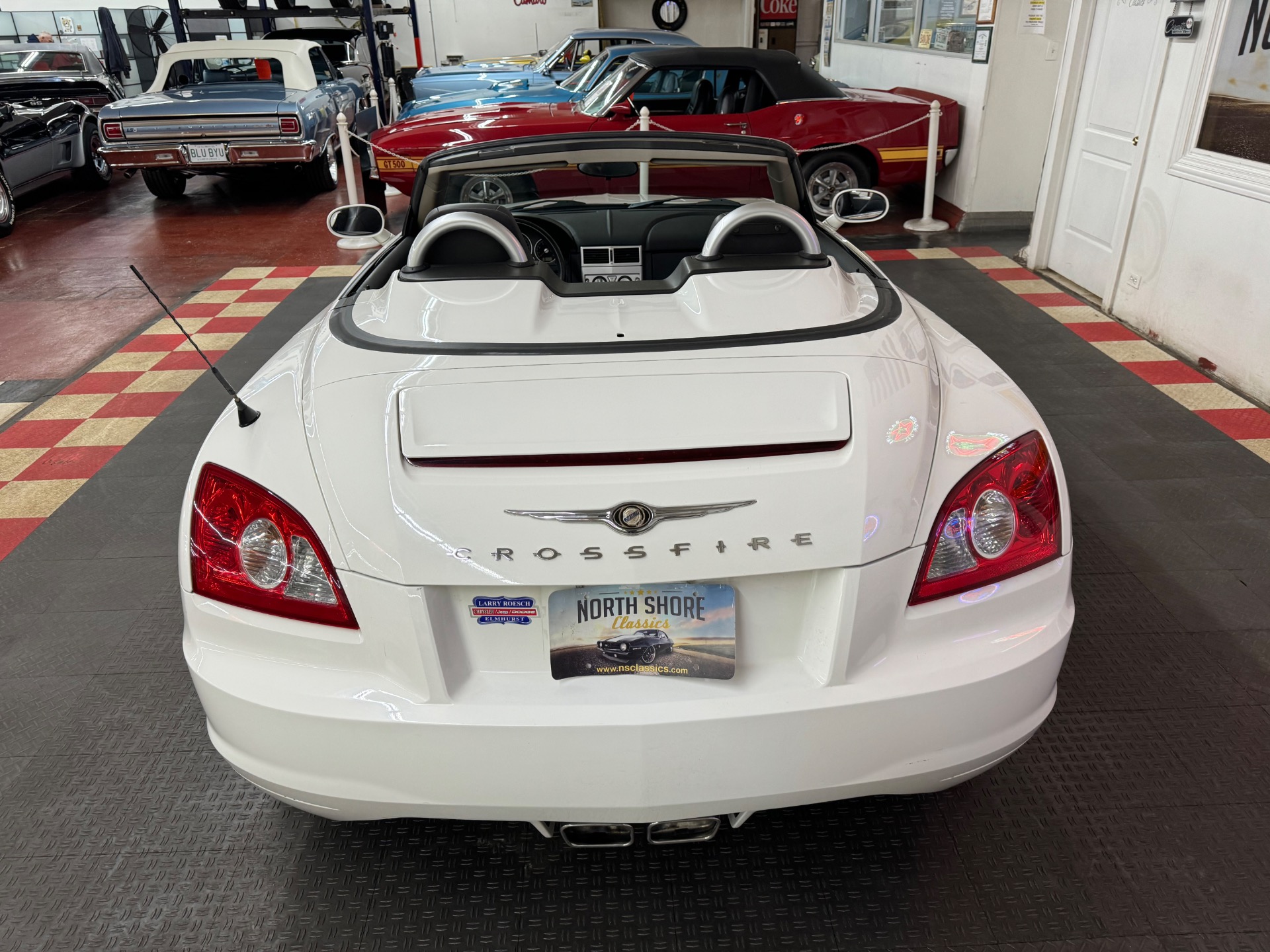 2005 Chrysler Crossfire 18