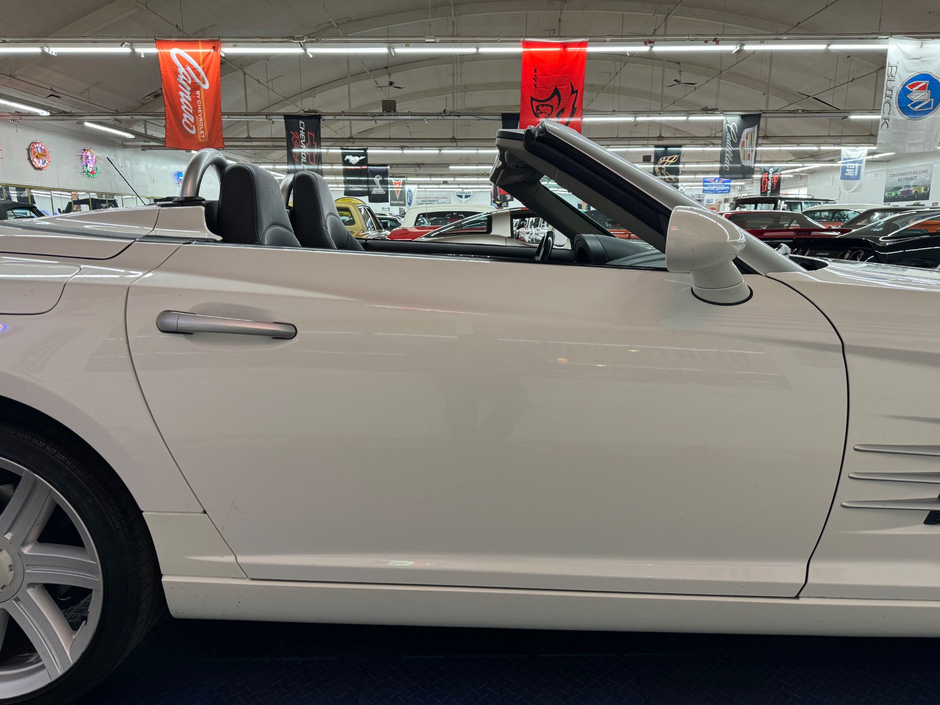 2005 Chrysler Crossfire 29